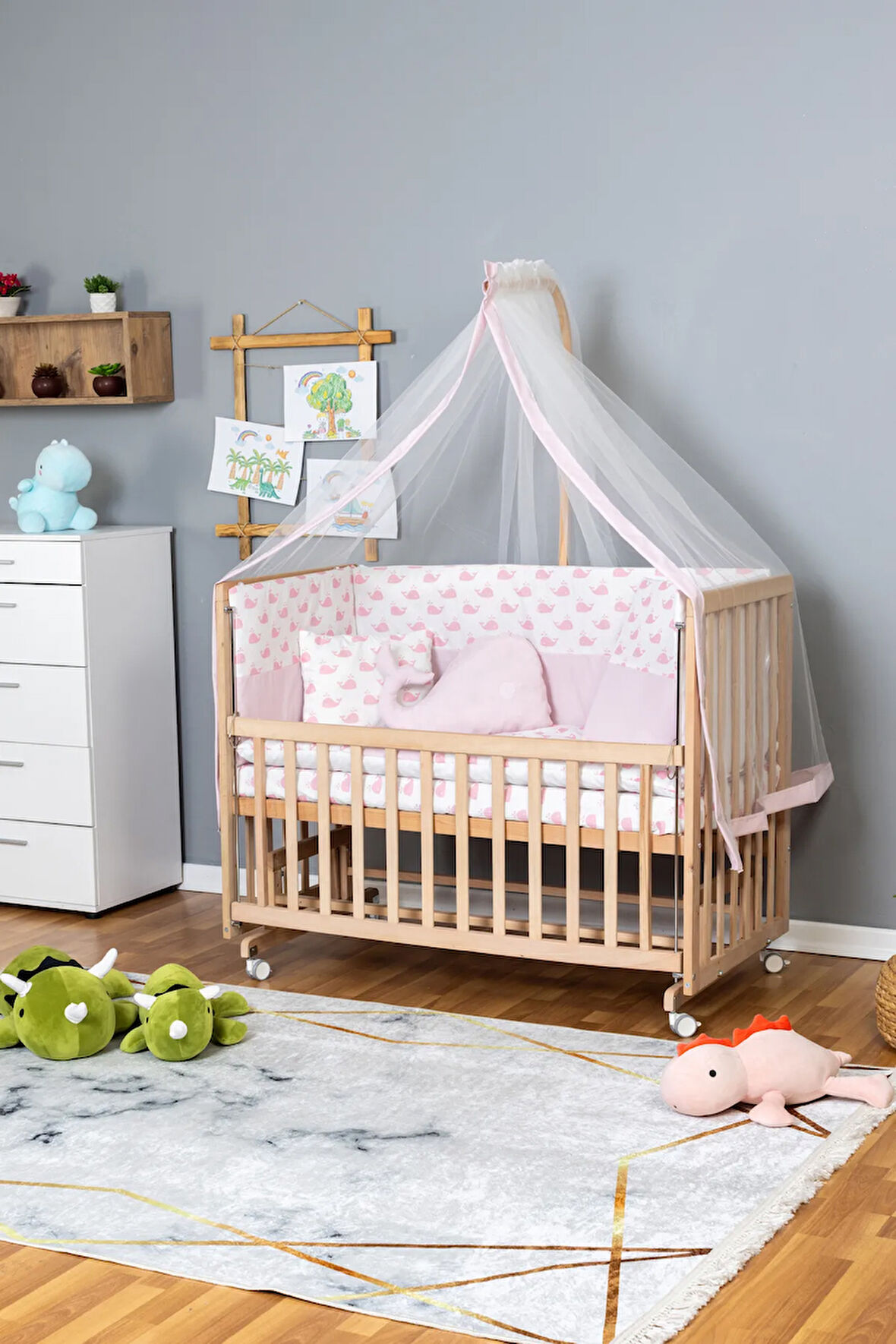 Ahşap Beşik Anne Yanı Beşik Organik 70x130 - Pembe Balina Uyku Seti + Yataklı + Tekerlekli