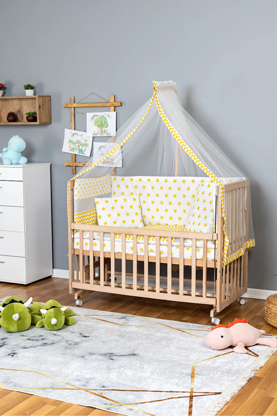 Ahşap Beşik Anne Yanı Beşik Organik 70x130 - Sarı Yıldız 1 Yastıklı Uyku Seti + Yataklı + Tekerlekli