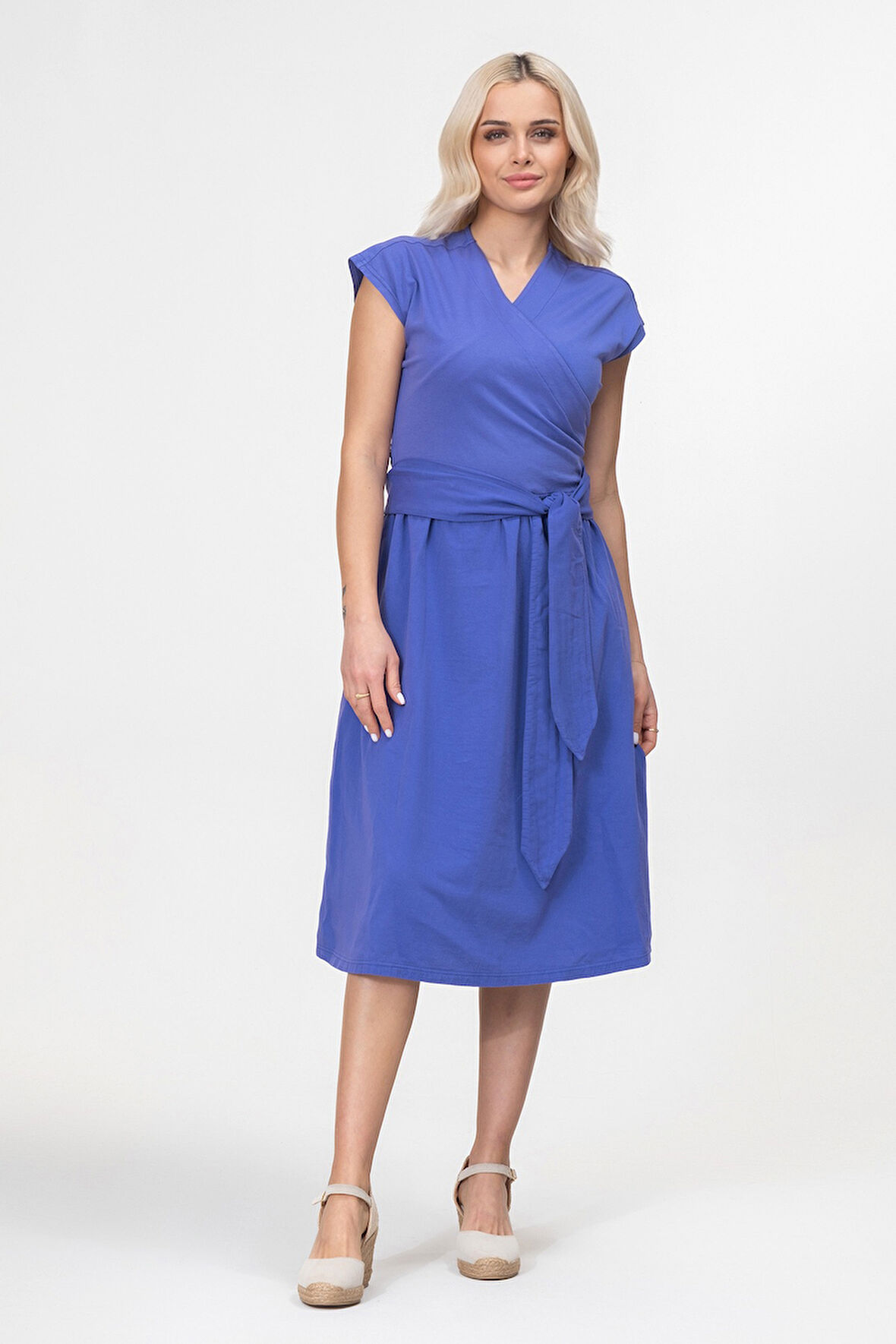 Bold and Young Düşük Kol Cepli Pervazlı Kuşaklı Beden Pamuk Likralı Etek pamuklu Elbise