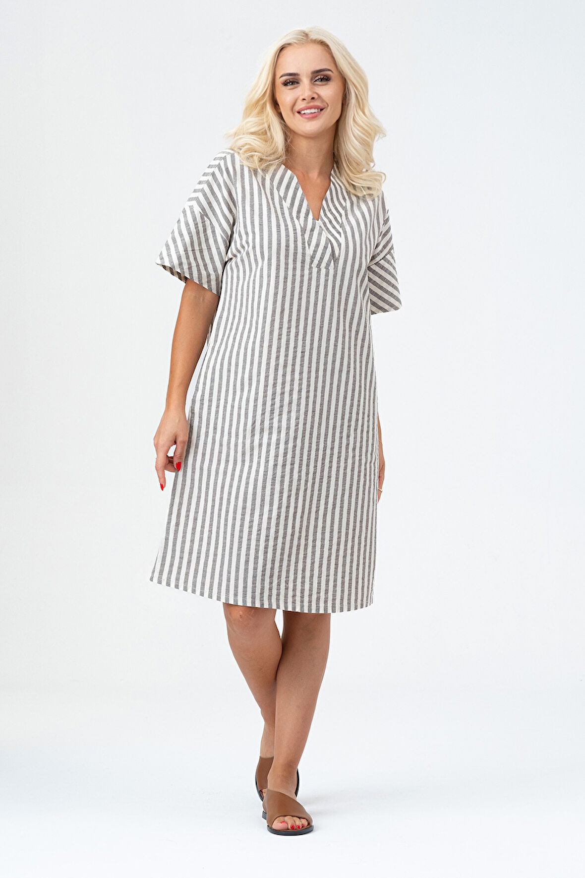 Bold & Young Kadın Cepli V Yakalı Kısa Kollu Pamuklu Elbise