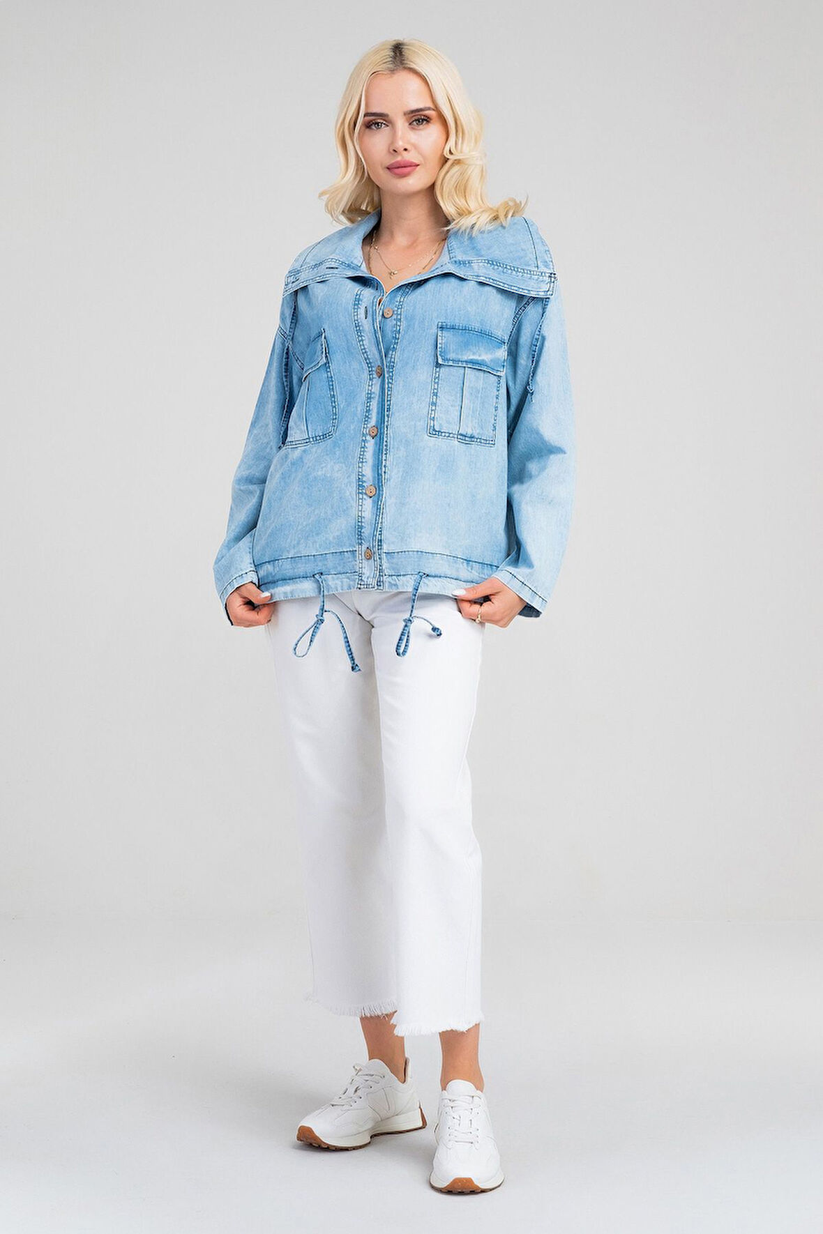 Bold & Young Kadın indigo Renk Bleach Yıkama Cepli  Büyük Yakalı Düğmeli İnce Lyocell Kumaş Kot Ceket