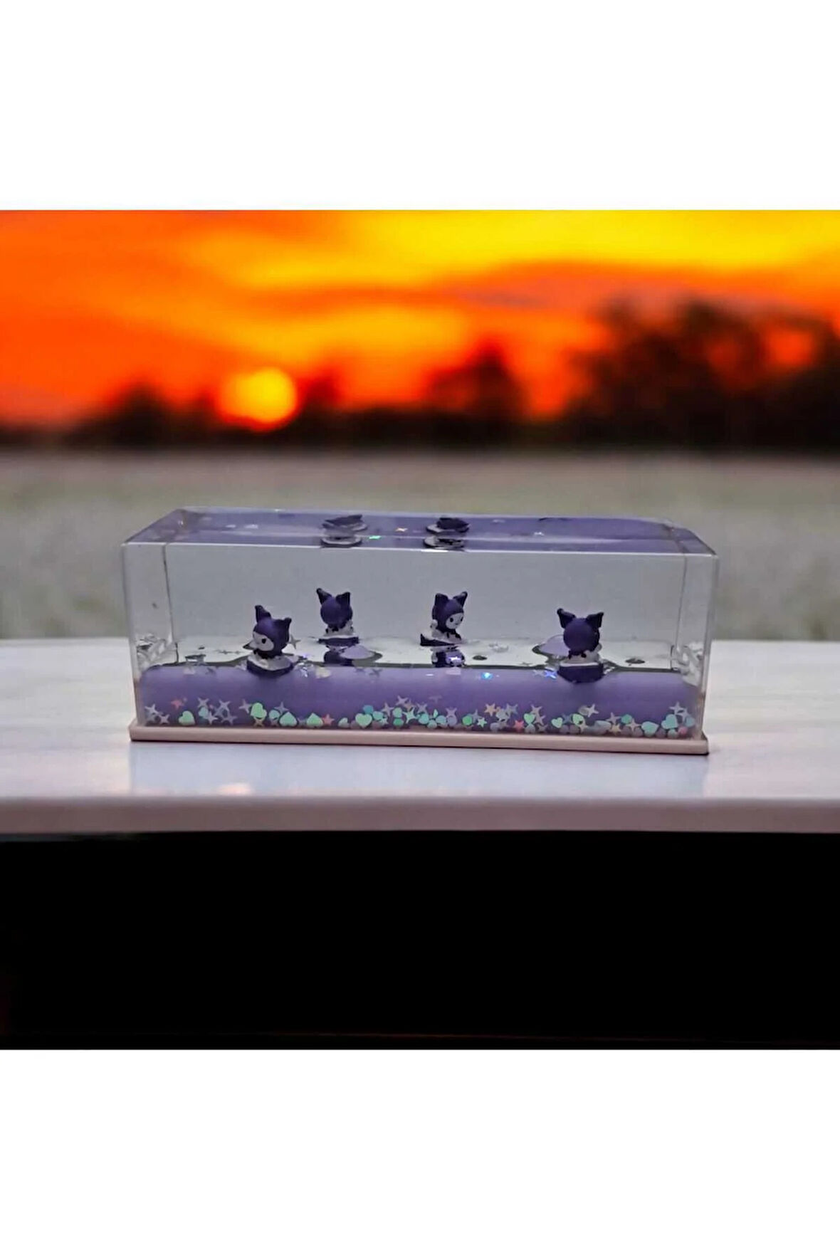 Kuromi ve Hello Kitty Karakterli Batmayan Şirin Figürler Akvaryumlu Plastik Süs