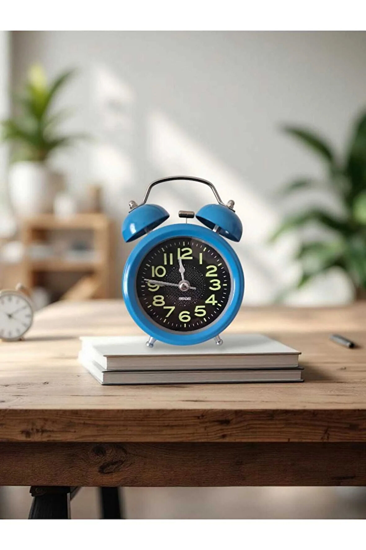 Metal Süper Yüksek Sesli Alarm Saati, Işıklı, Fosforlu, Gece Görünen Kadranlar, Sessiz Saniyeli