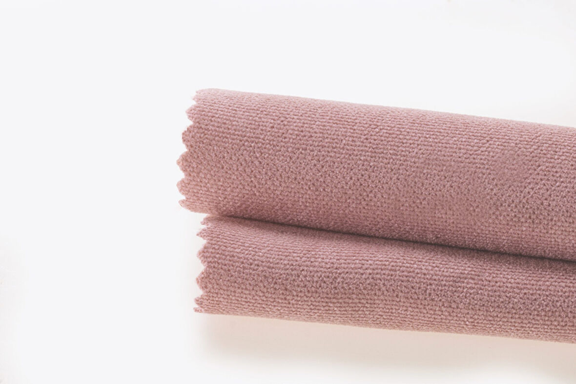 Pastel Türk Gülü Rengi Masa Örtüsü Kadife Dokulu Leke Tutmaz