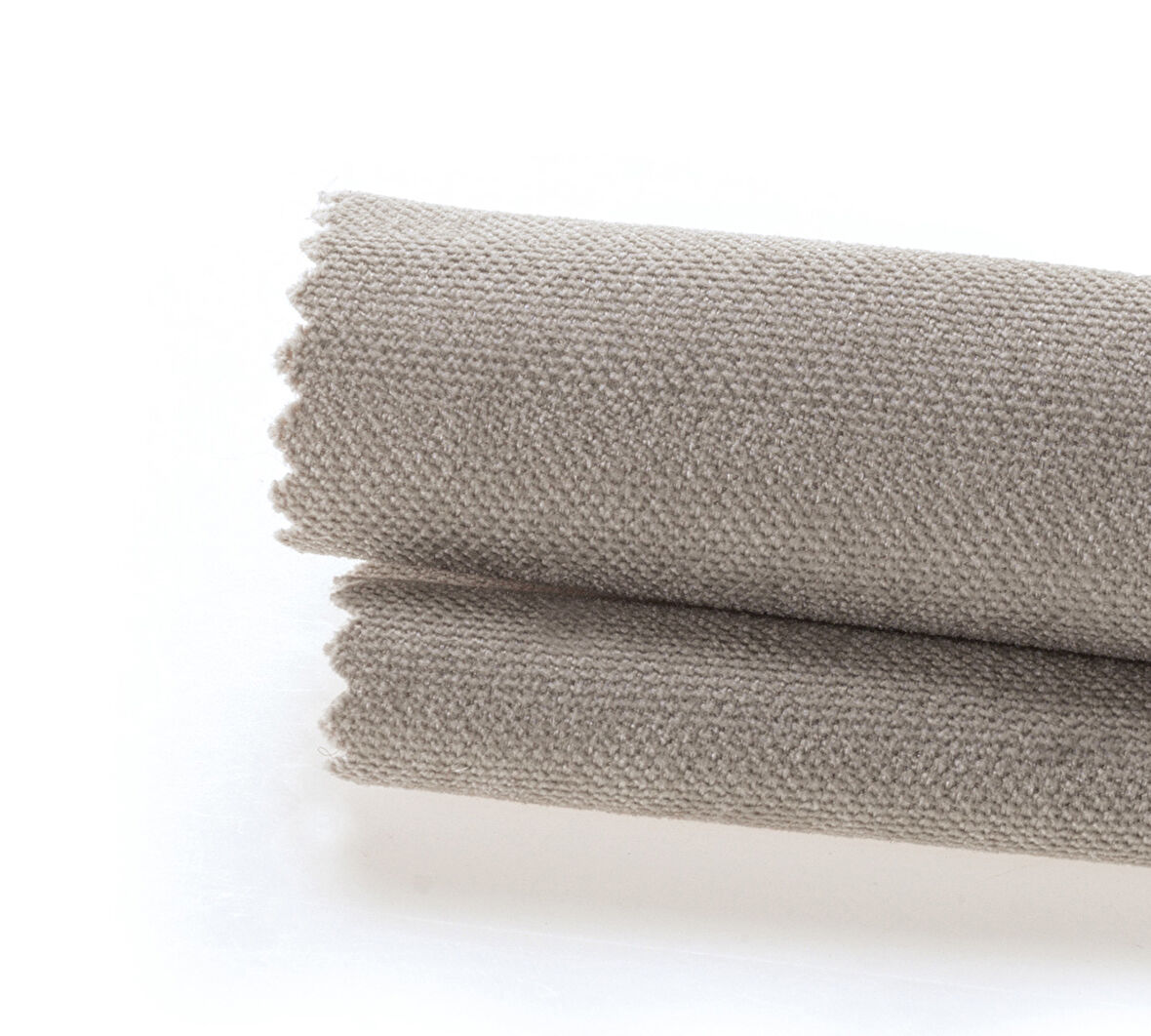 Demor Home Kadife Dokulu Açık Gri Dertsiz Masa Örtüsü