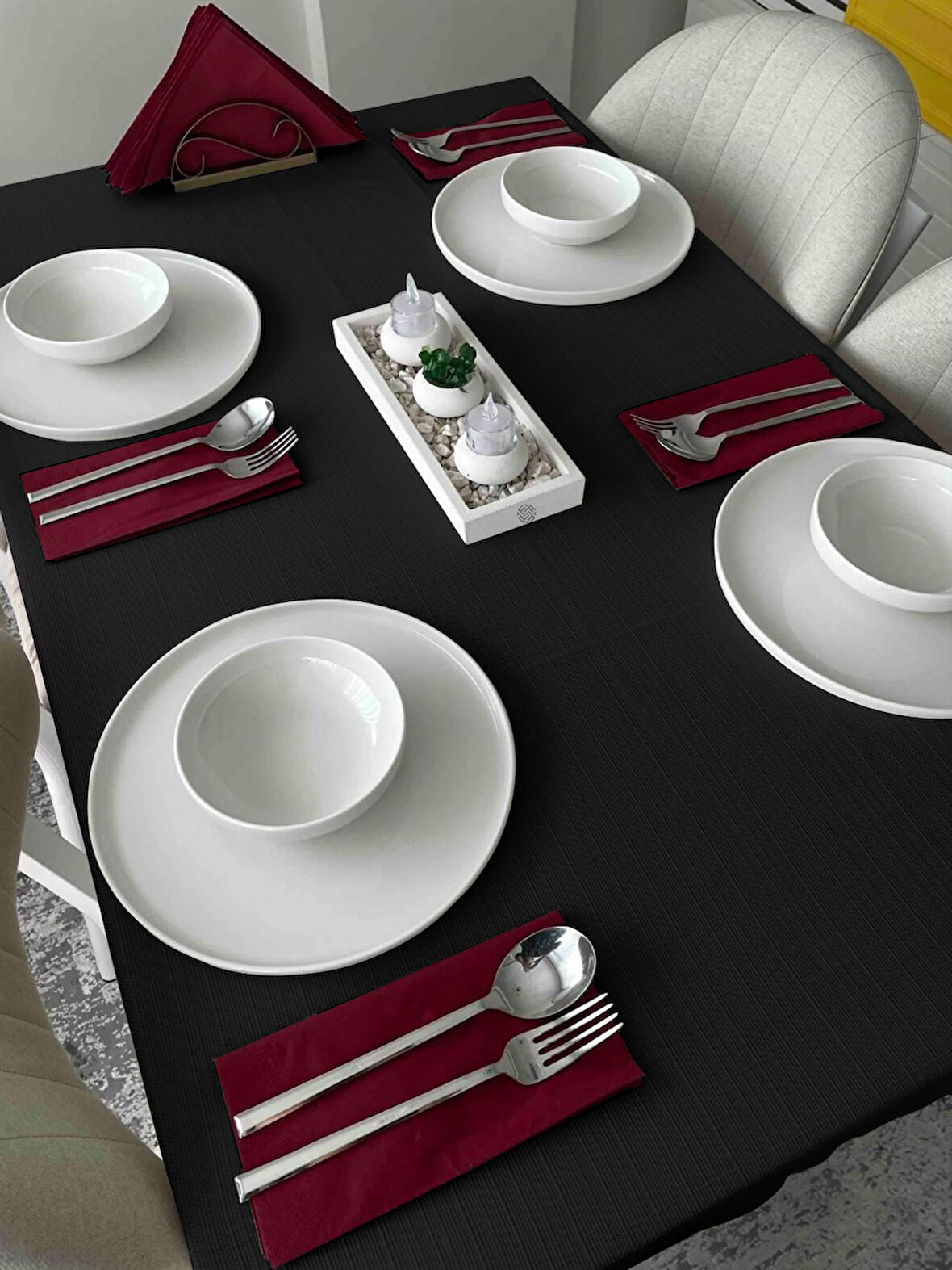 FAVOLLİ Keten Dokulu Siyah Masa Örtüsü Dertsiz