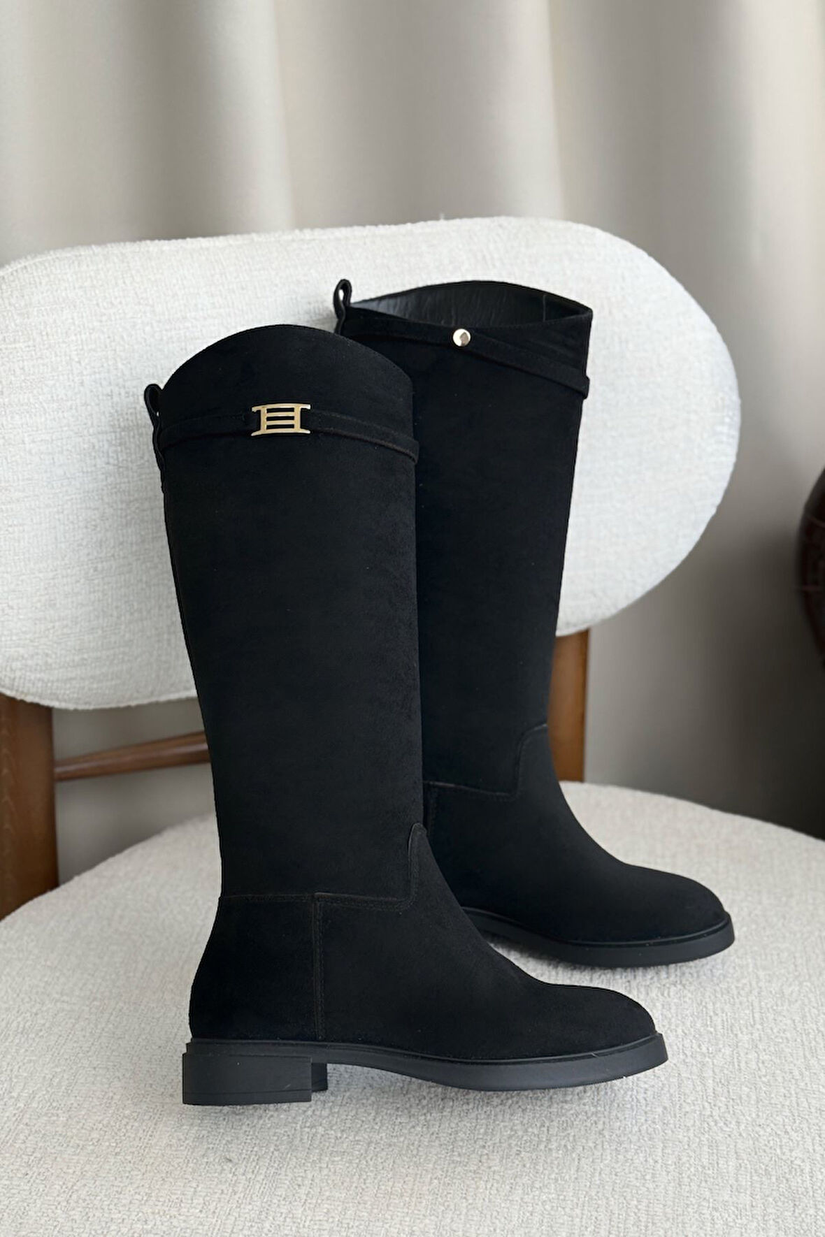 Kadın Nantes Düz Tabanlı Tokalı Çizme - Siyah Süet