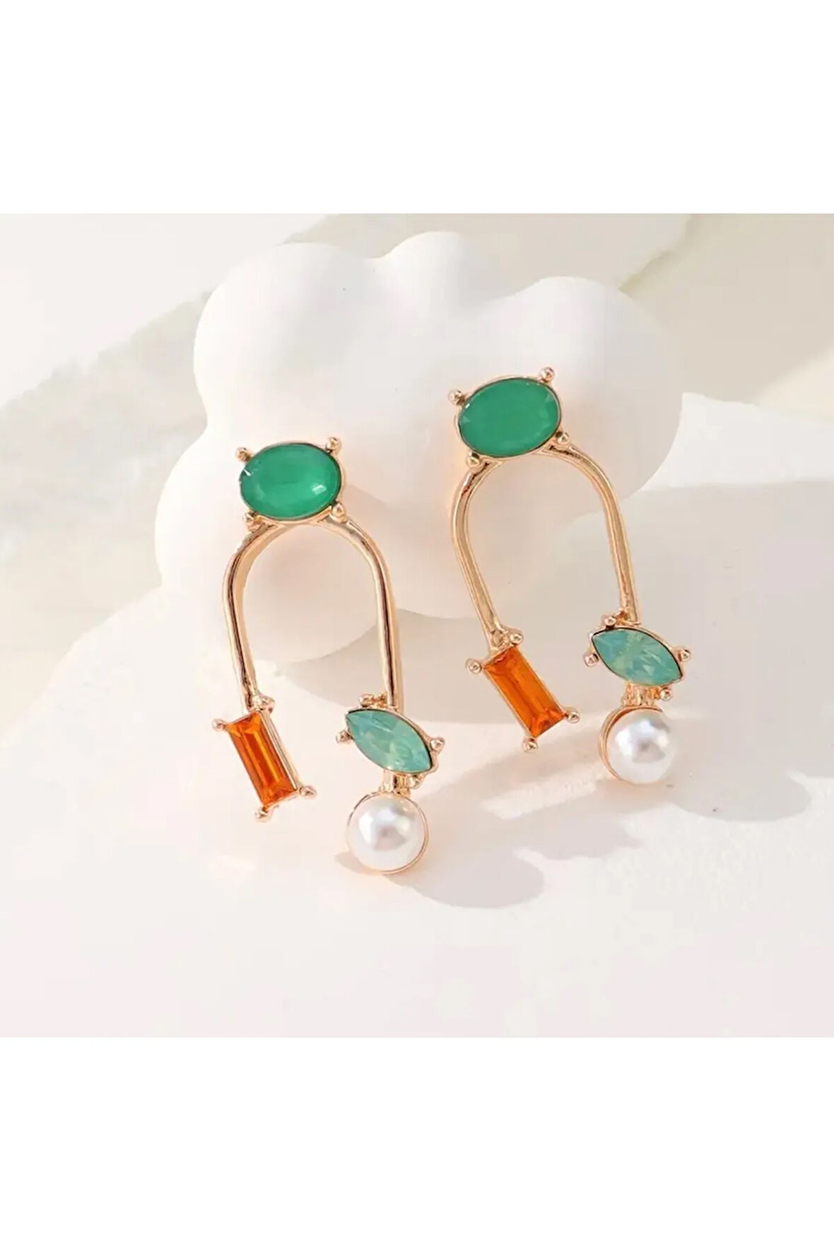 Geometrik Taşlı Ve İncili Çelik Küpe