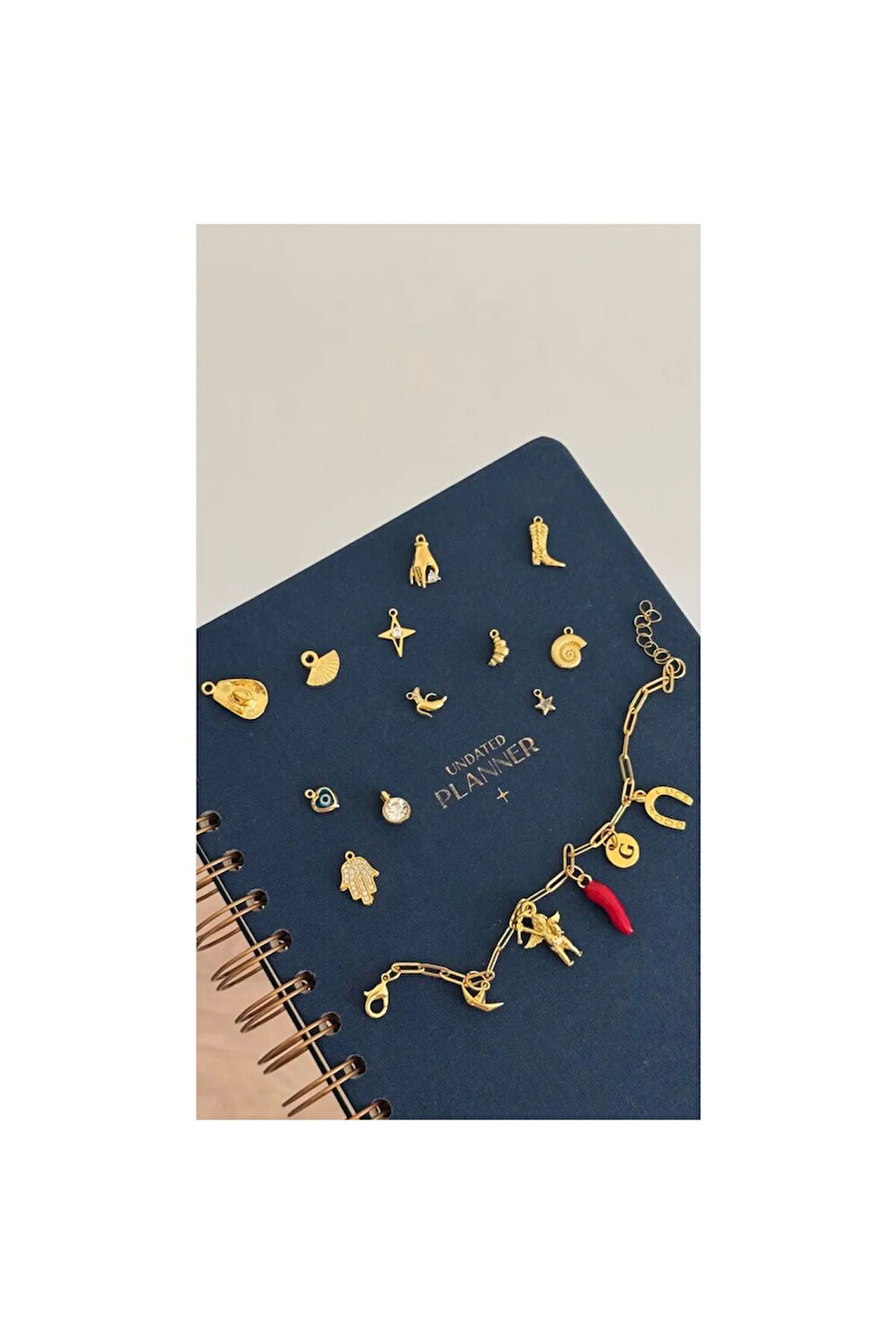 Çelik Ataç Özel Tasarım Charm Bileklik Sevdiklerine Hediye