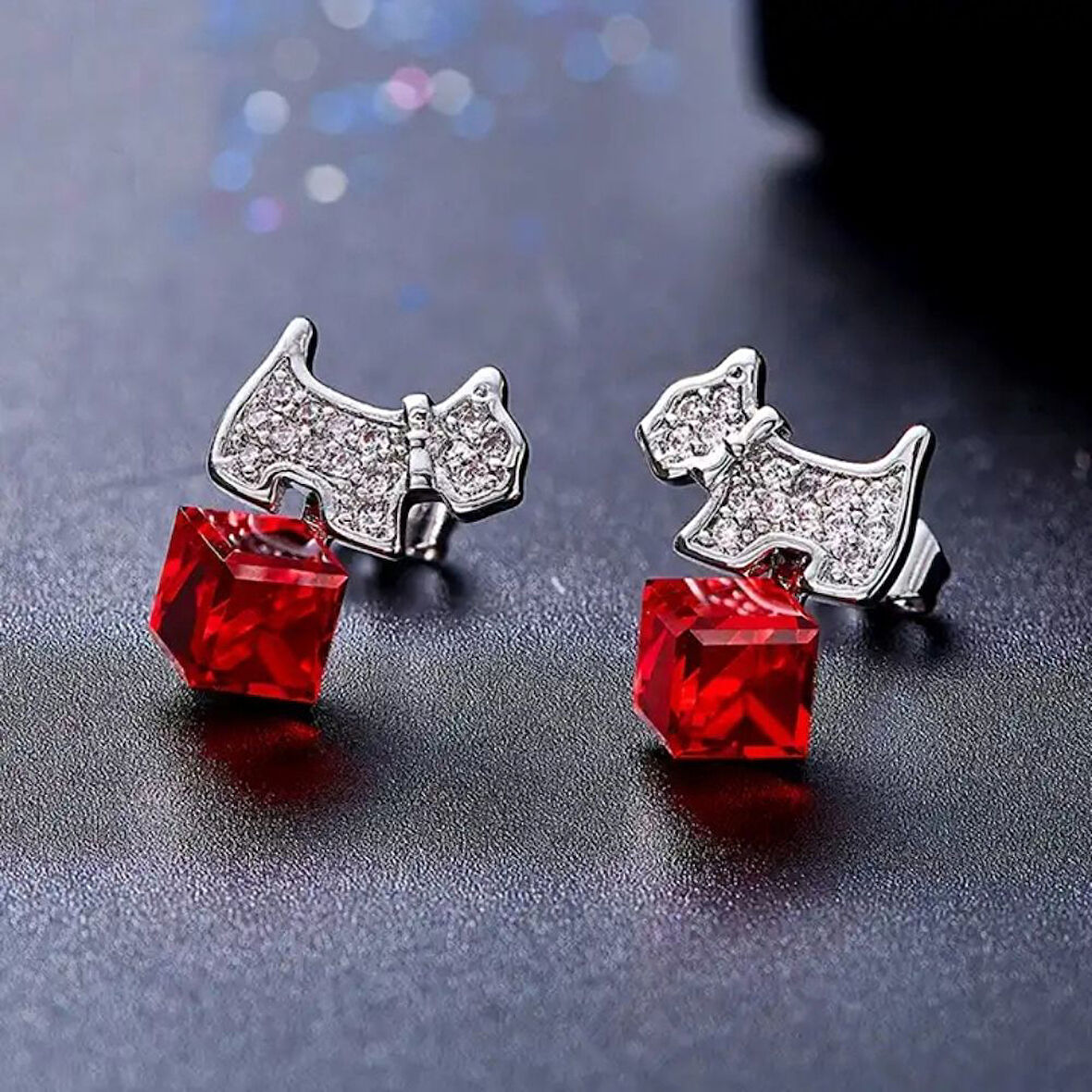 Monemel Kristal Taşlı  Çiçek Küpe (Altın Kaplama)