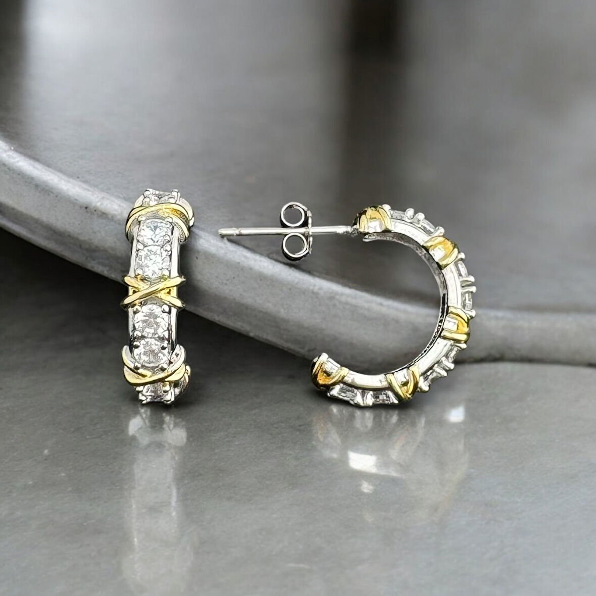 Monemel Kristal Taşlı Bicolor Halka  Küpe -Gümüş (Altın Kaplama)