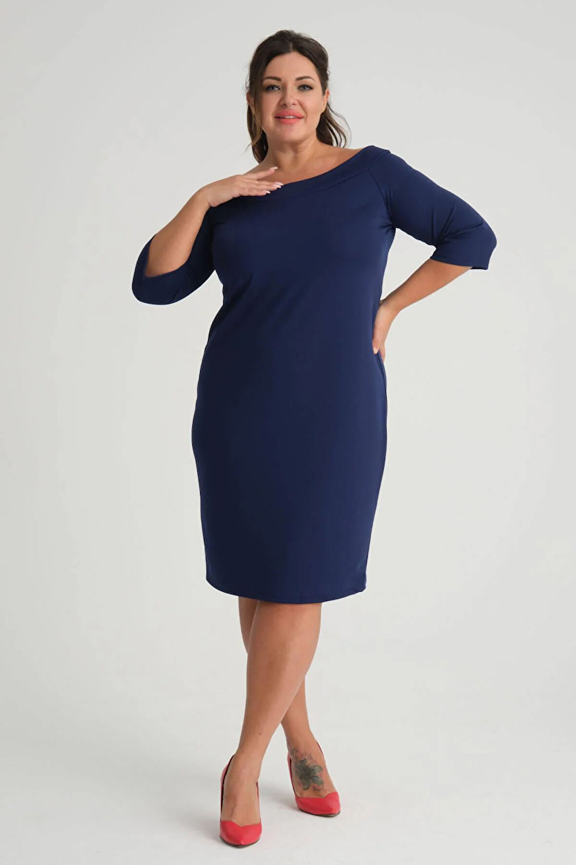 Kadın Lacivert Carmen Yaka Truvakar Kol Büyük Beden Esnek Krep Elbise