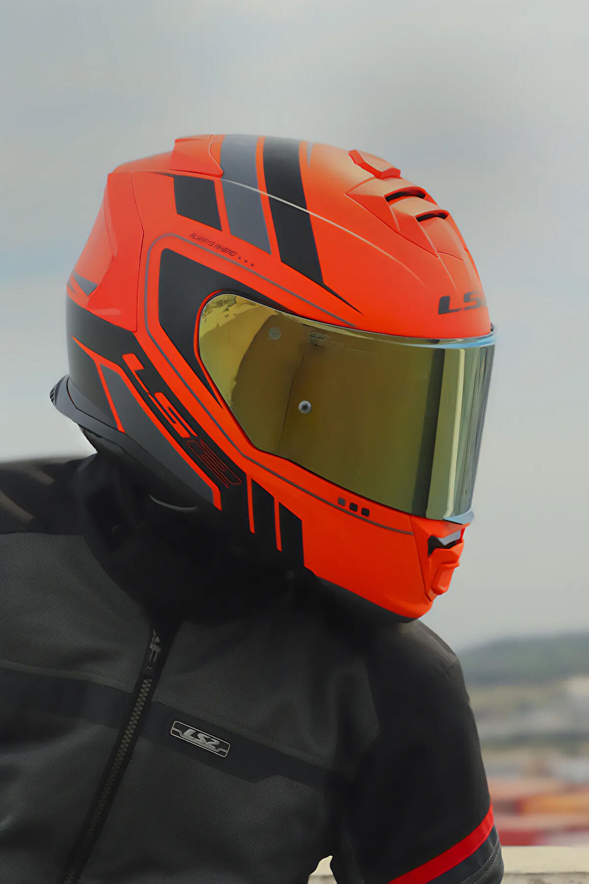 STORM 2 FIST MAT TURUNCU-SİYAH KASK