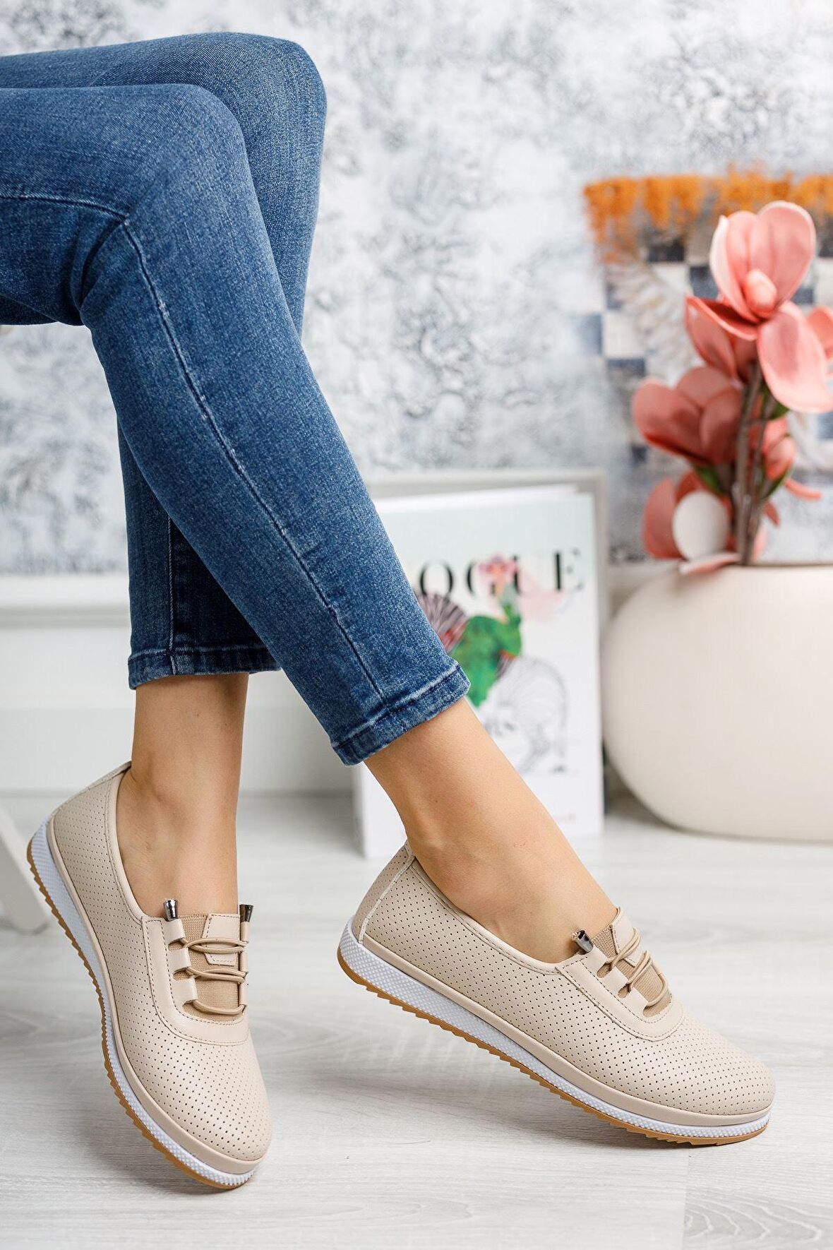 Ortopedik Taban Lazerli Krem Ayakkabı