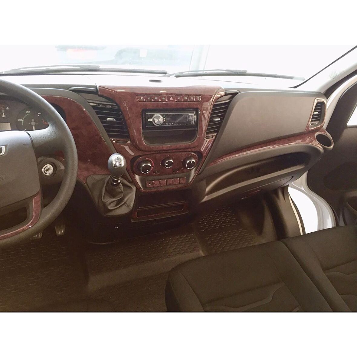 Meriç® Iveco Daily Ön Torpido Kaplama 38 Parça 2014-2019