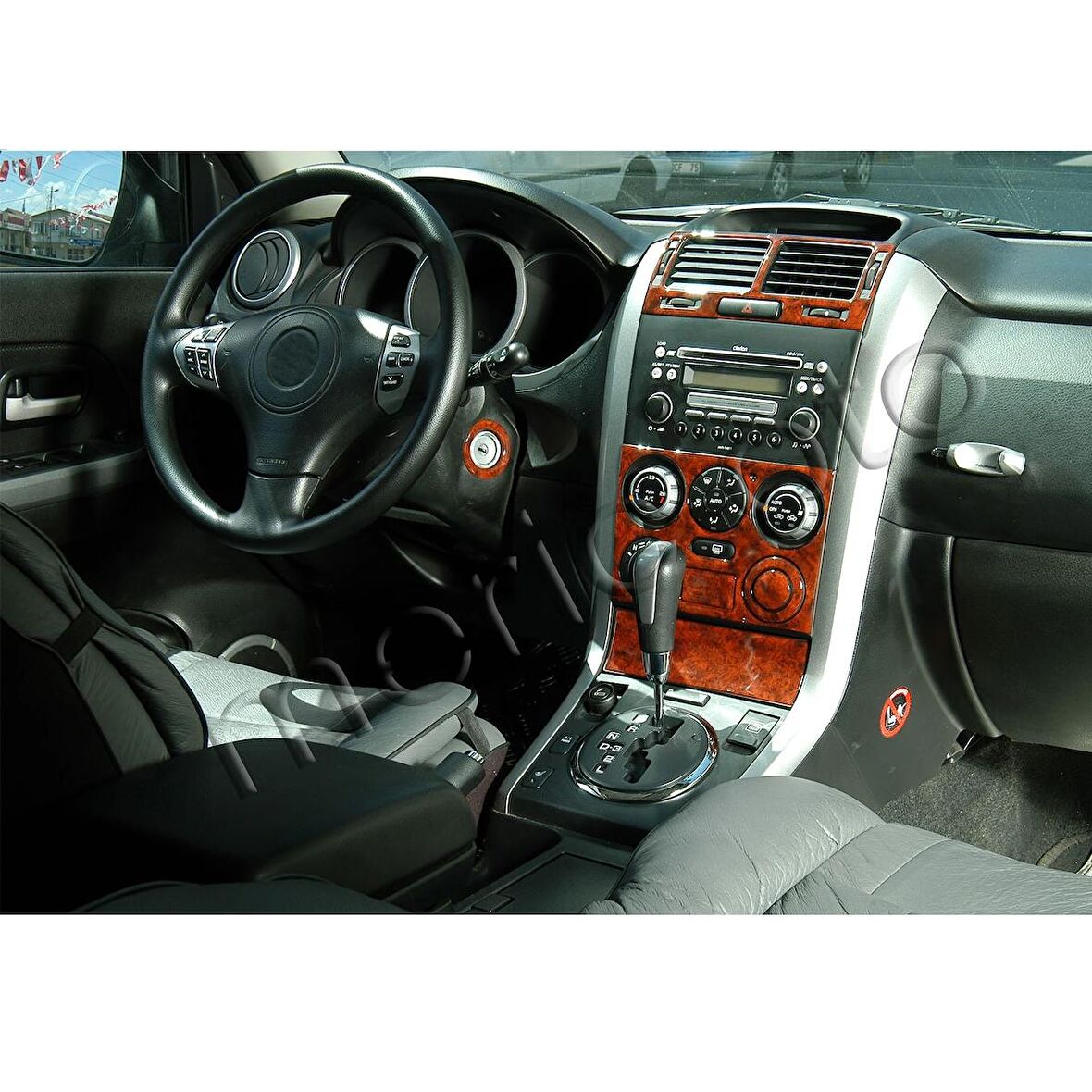 Meriç® Suzuki Grand Vitara 4x4 Ön Torpido Kaplama 26 Parça 2005-›