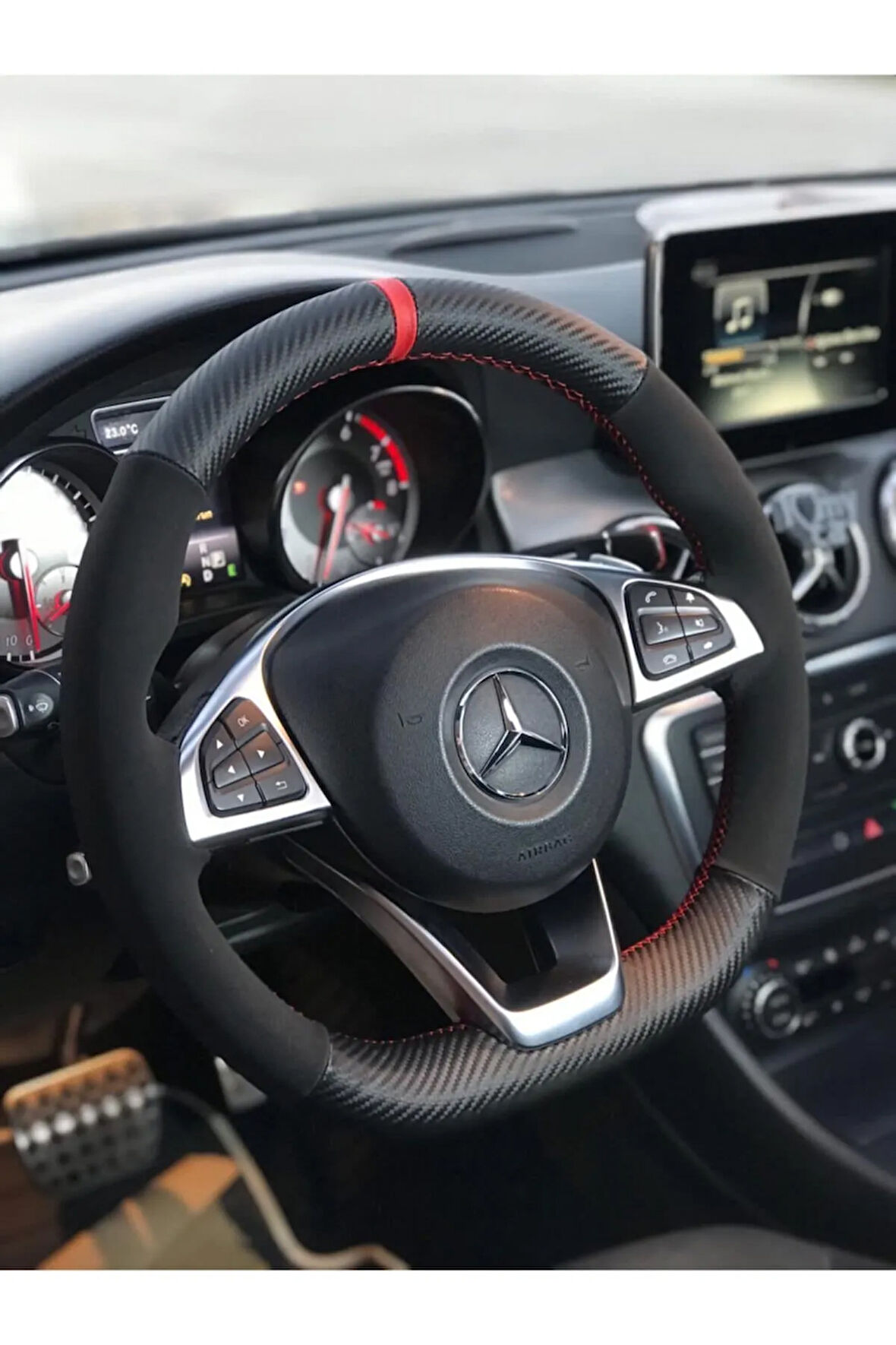 Kırmızı Yüzüklü Alcantara Oto Deri Direksiyon Kılıfı