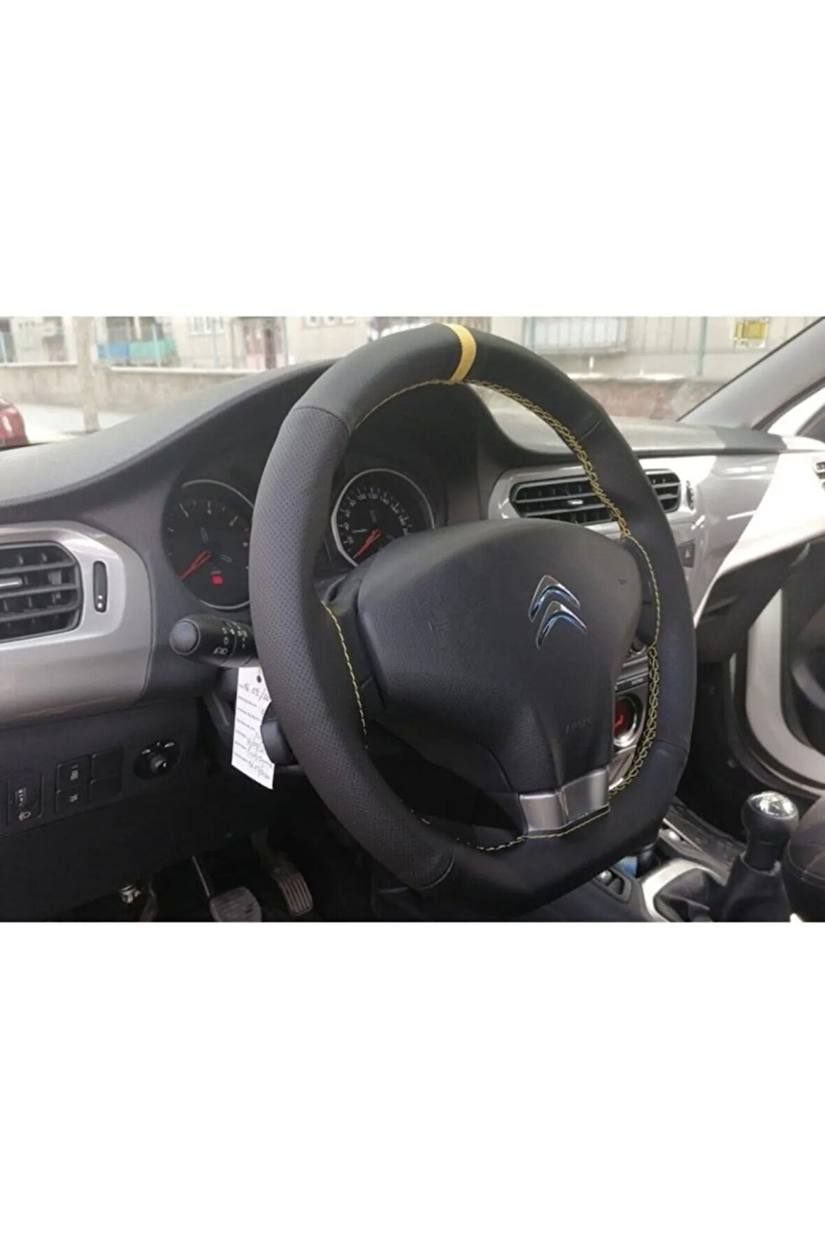 Sarı Yüzüklü Nubuk Noktalı Deri Direksiyon Kılıfı