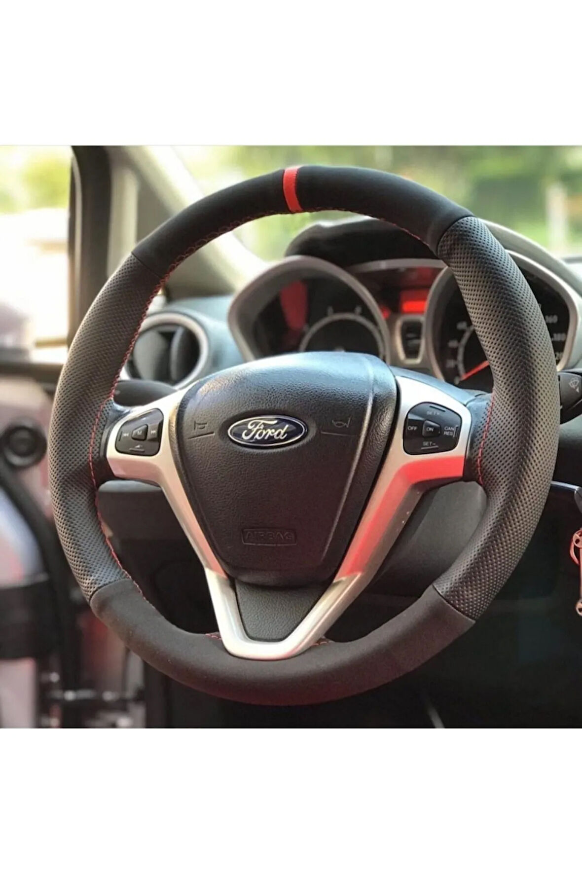 Ford Fiesta Kırmızı Yüzüklü Nokta- Nubuk Deri Direksiyon Kılıfı