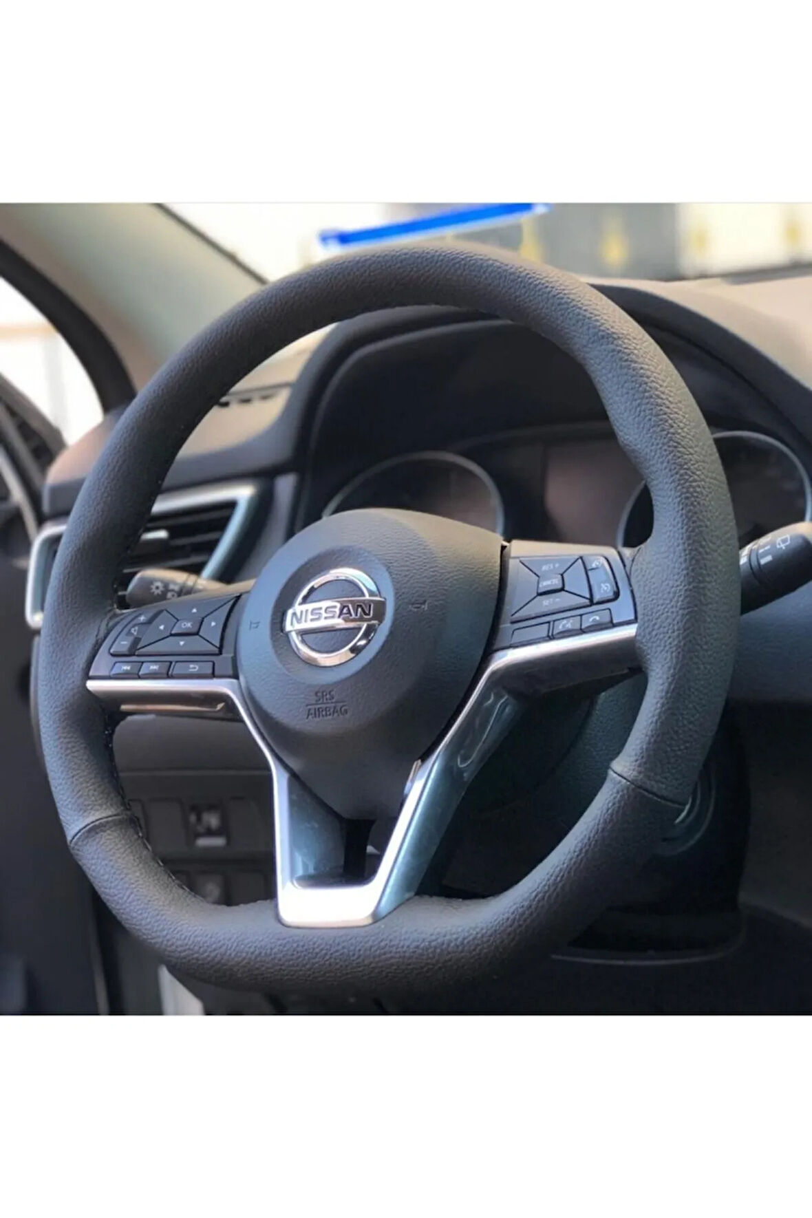 Nissan Qashqai Deri Direksiyon Kılıfı