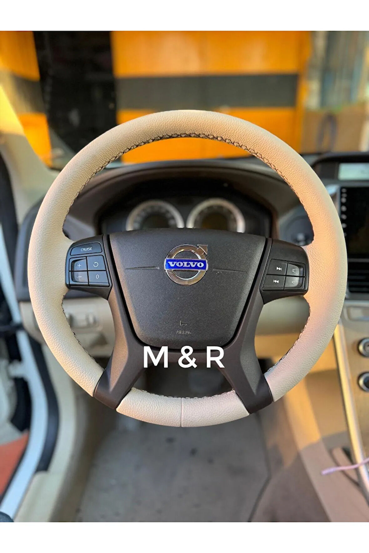 VOLVO XC 60  DERİ DİREKSİYON KAPLAMA