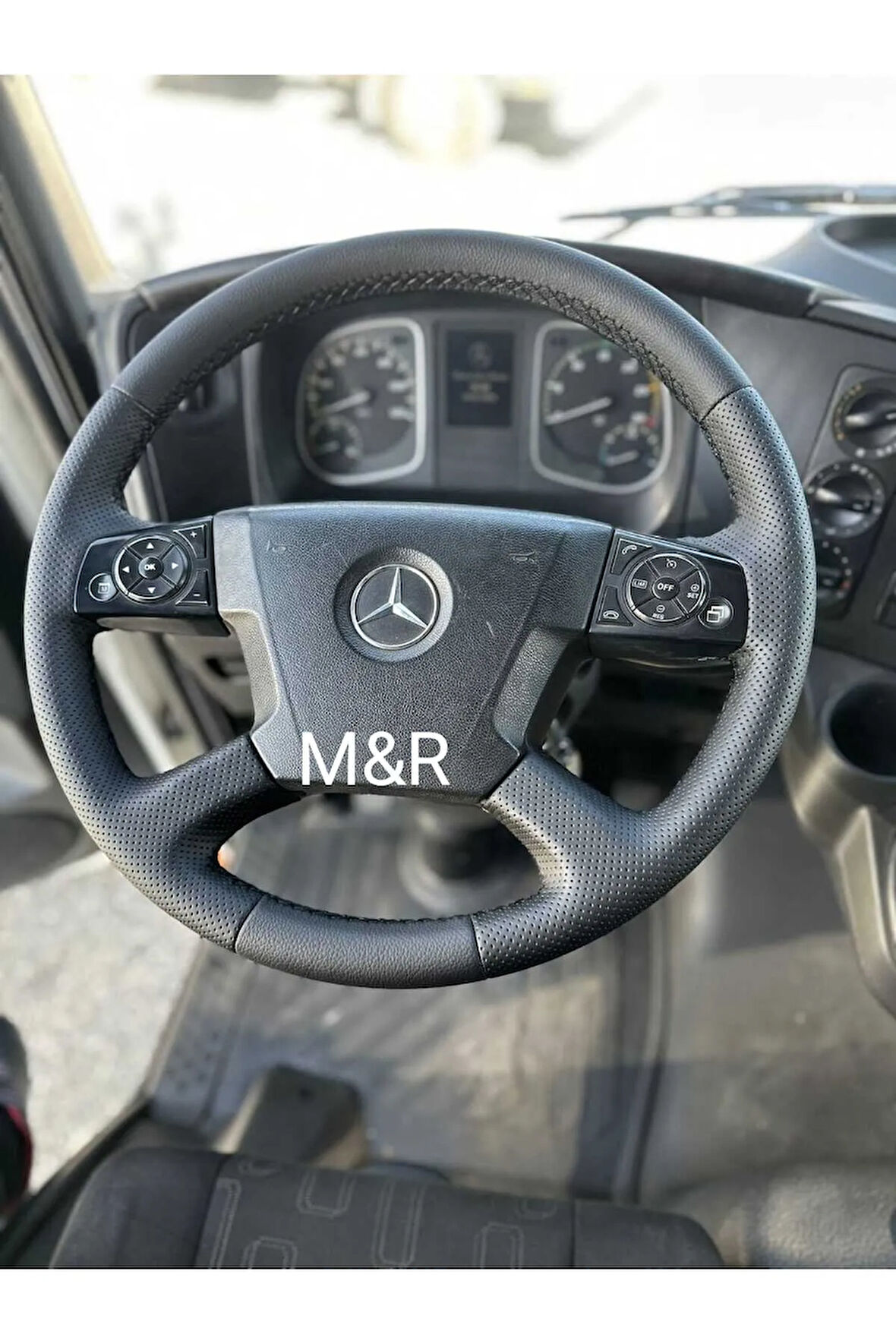 MEERCEDES AROS ACTROS TOURİSMO ATEGO TRAVEGO  KAPLAMA DERİ DİREKSİYON KILIFI