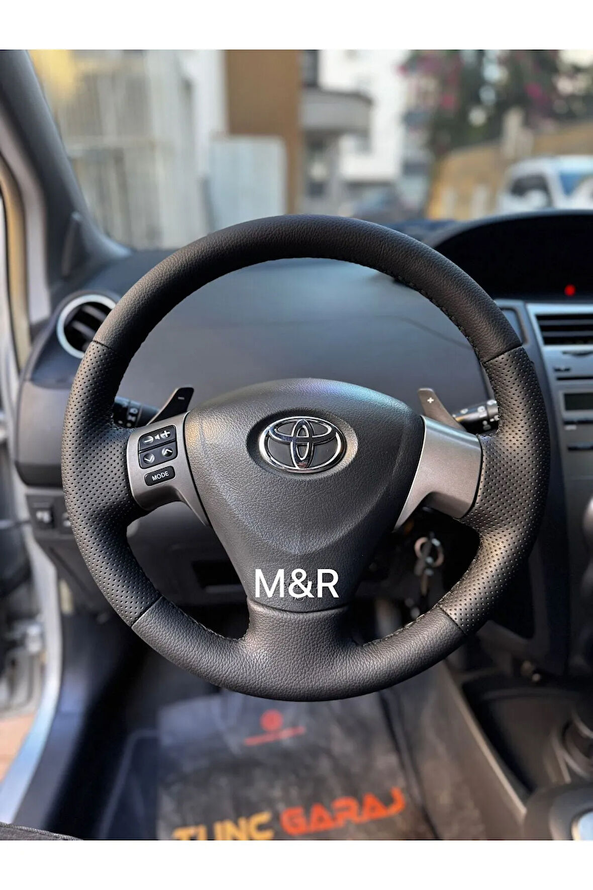TOYOTA YARİS KAPLAMA DERİ DİREKSİYON KILIFI