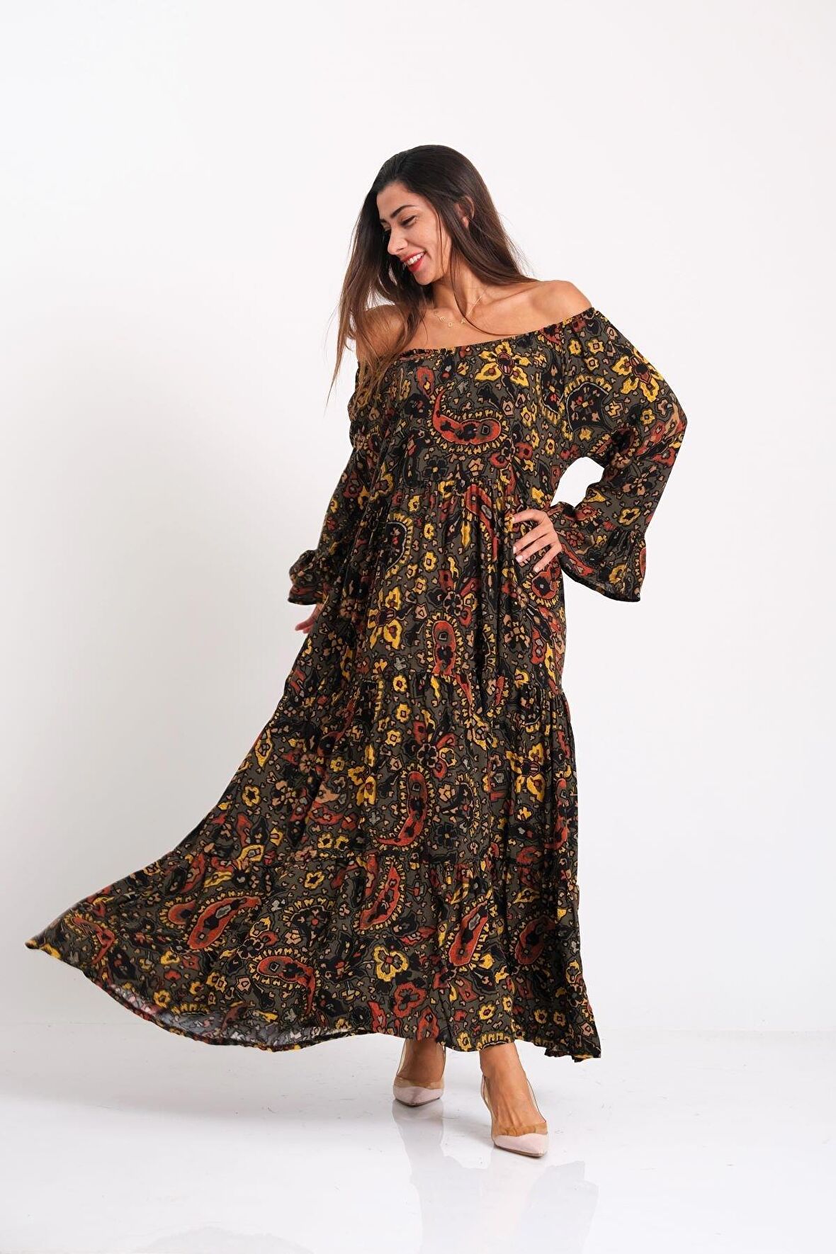 Markano Haki Carmen Yaka Şal Desen Fırfırlı Kol Etekleri Kat Kat Uzun Elbise