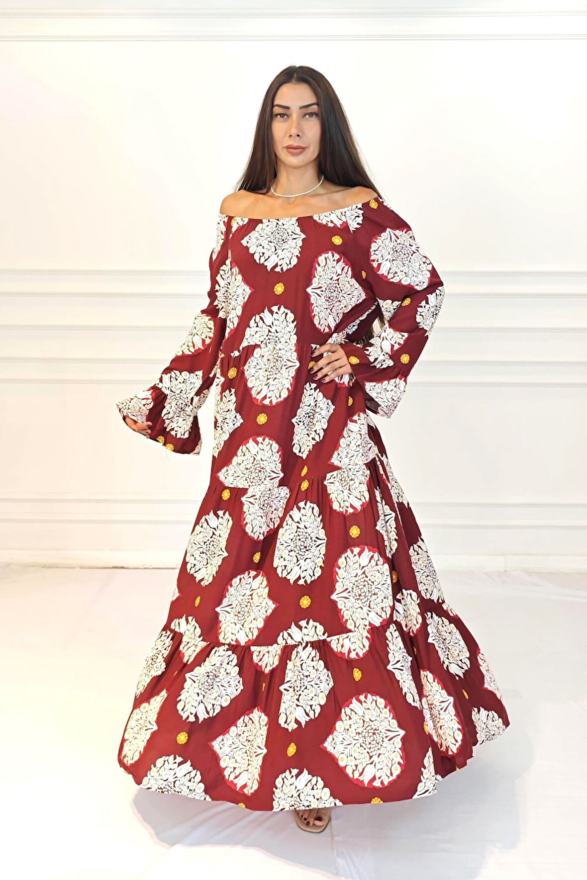 Markano Bordo Madonna Yaka Desenli Eteği Kat Kat Uzun Elbise