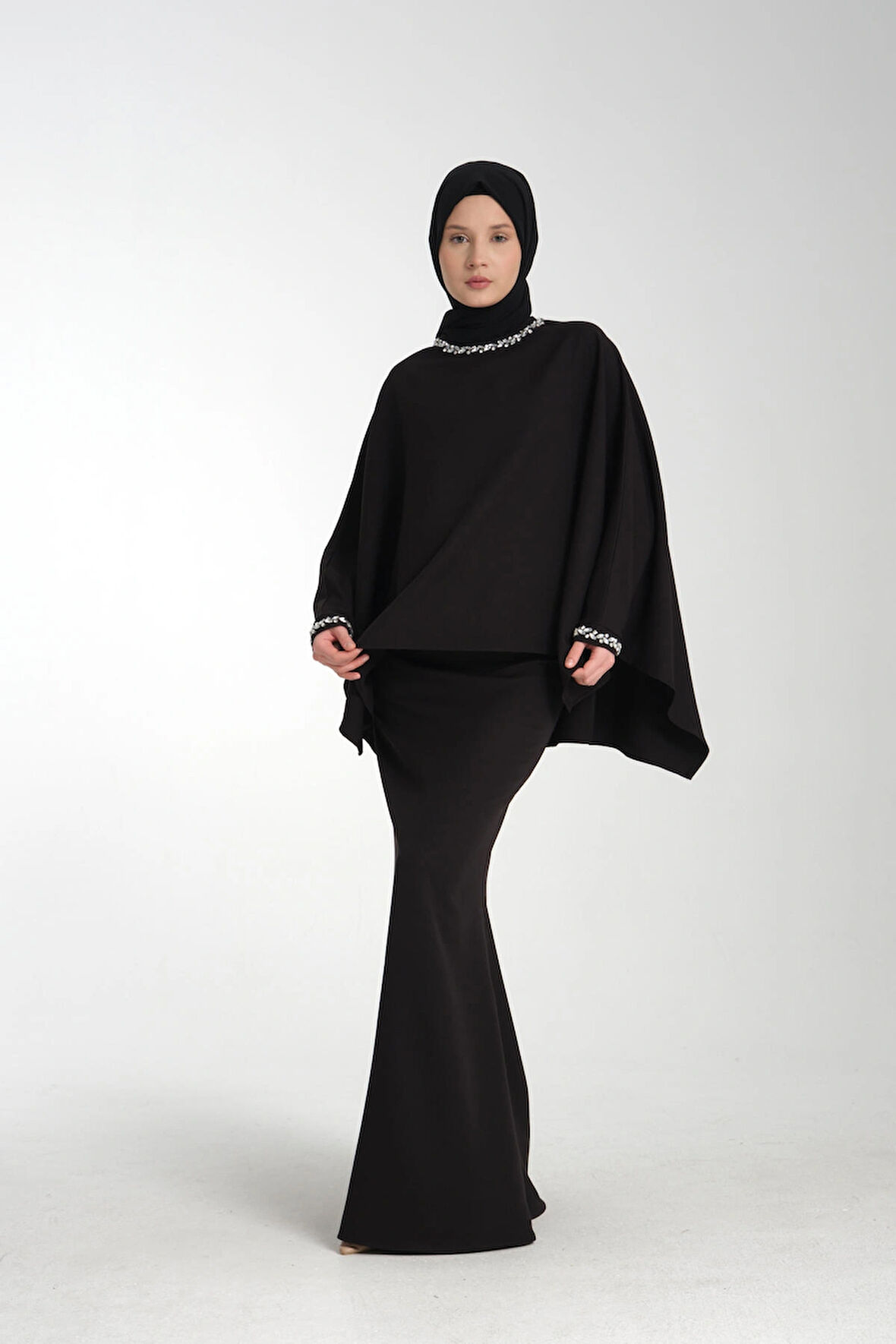 Taş İşlemeli Siyah Kadın Tesettür Elbise 2'li Abiye Takım