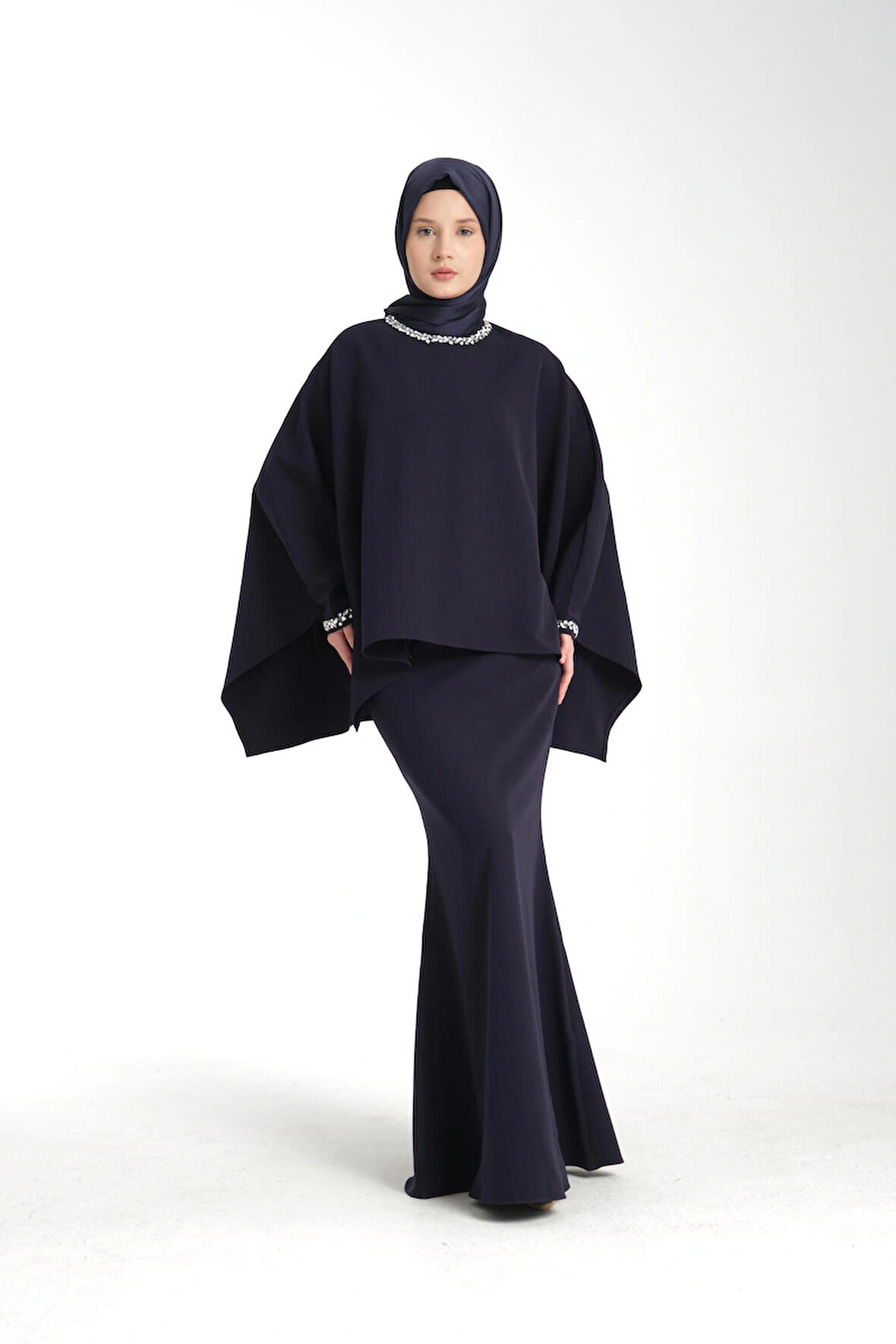 Taş İşlemeli Lacivert Kadın Tesettür Elbise 2'li Abiye Takım