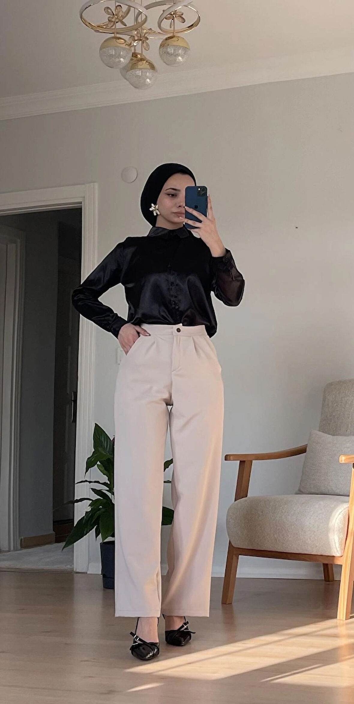 Kadın Pile Detaylı Yüksek Bel Bej Kumaş Pantolon