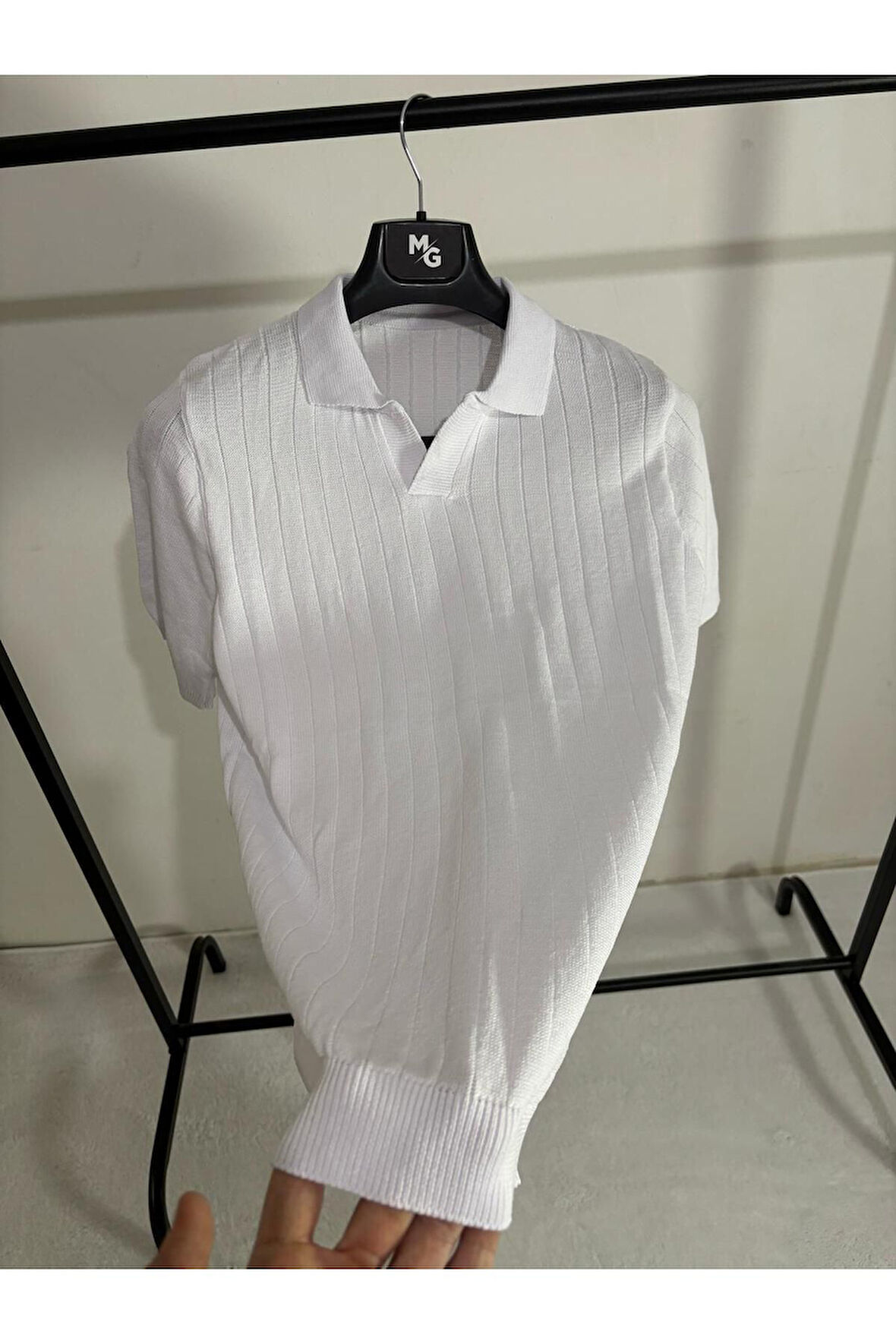 Apaş Yaka Triko T-shirt