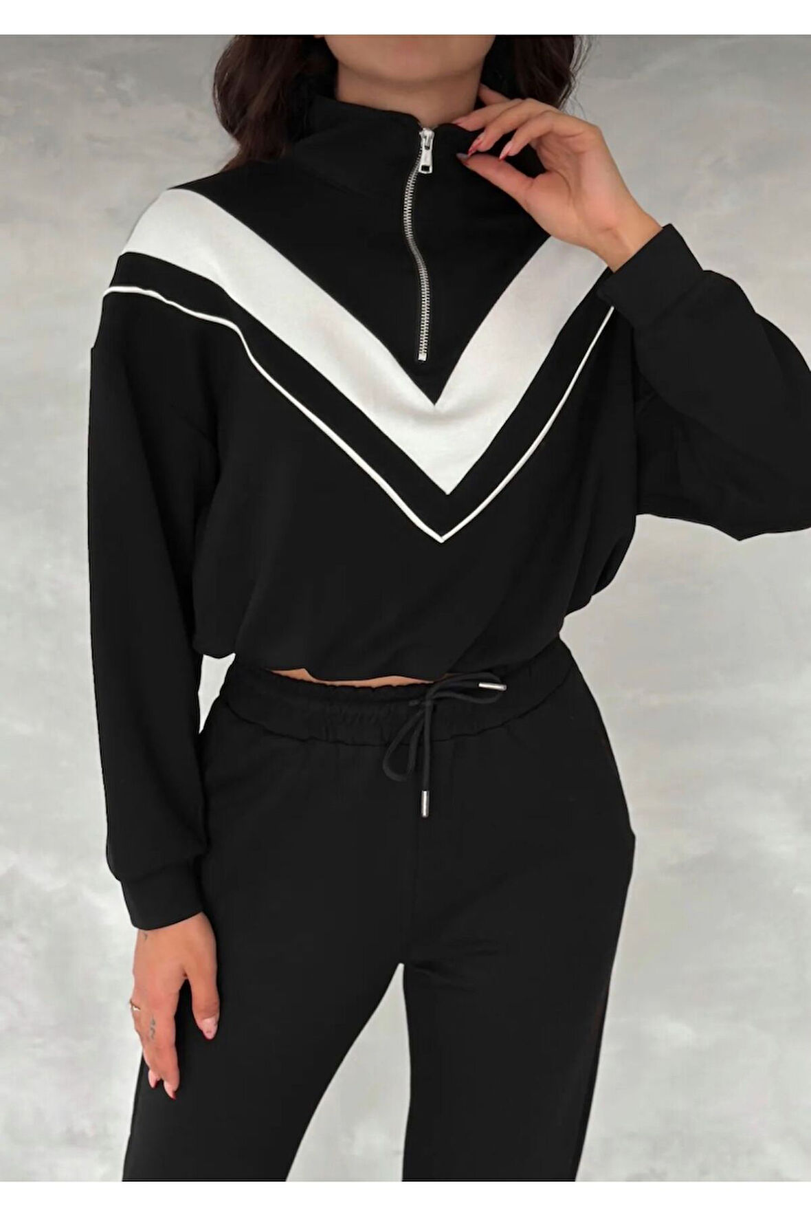 Dik Yaka Yarım Fermuarlı Garnili Modal Kumaş Alt Üst Takım