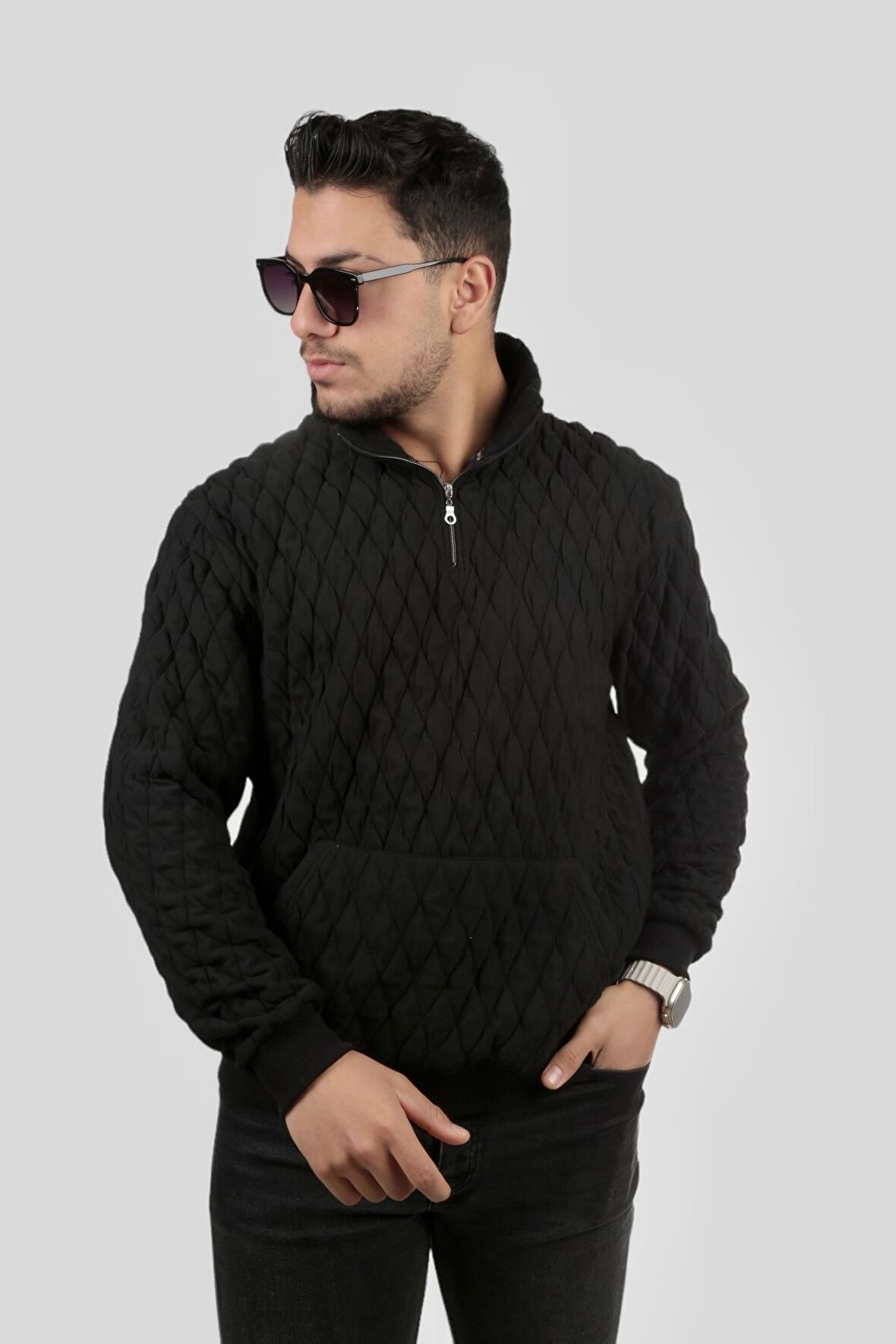 Miron Siyah Kapitone Detaylı Yarım Fermuarlı Regular Fit Sweatshirt