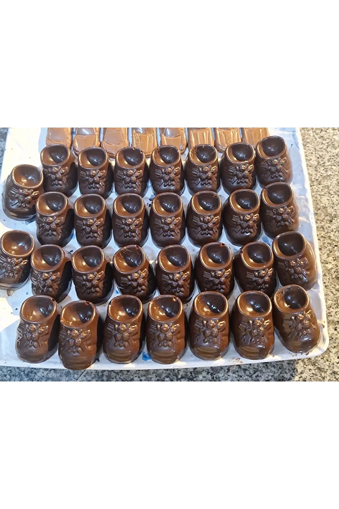 Bitter Çikolata Dolgulu Bebek Ayakkabısı Sütlü Hediyelik Çikolata (250 gr)