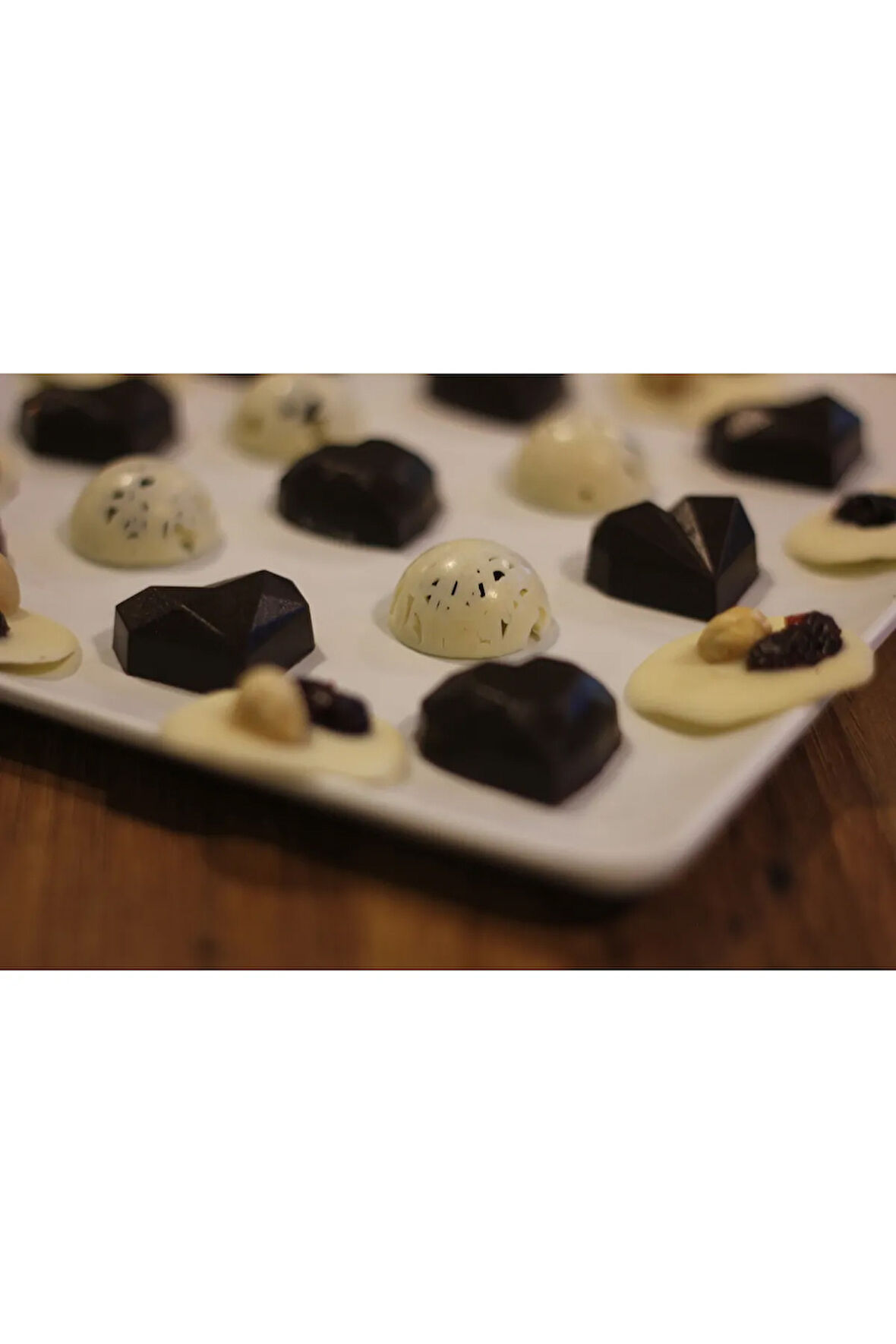 Bitter Çikolata Dolgulu Bonbon Sütlü Hediyelik Çikolata (750 gr)