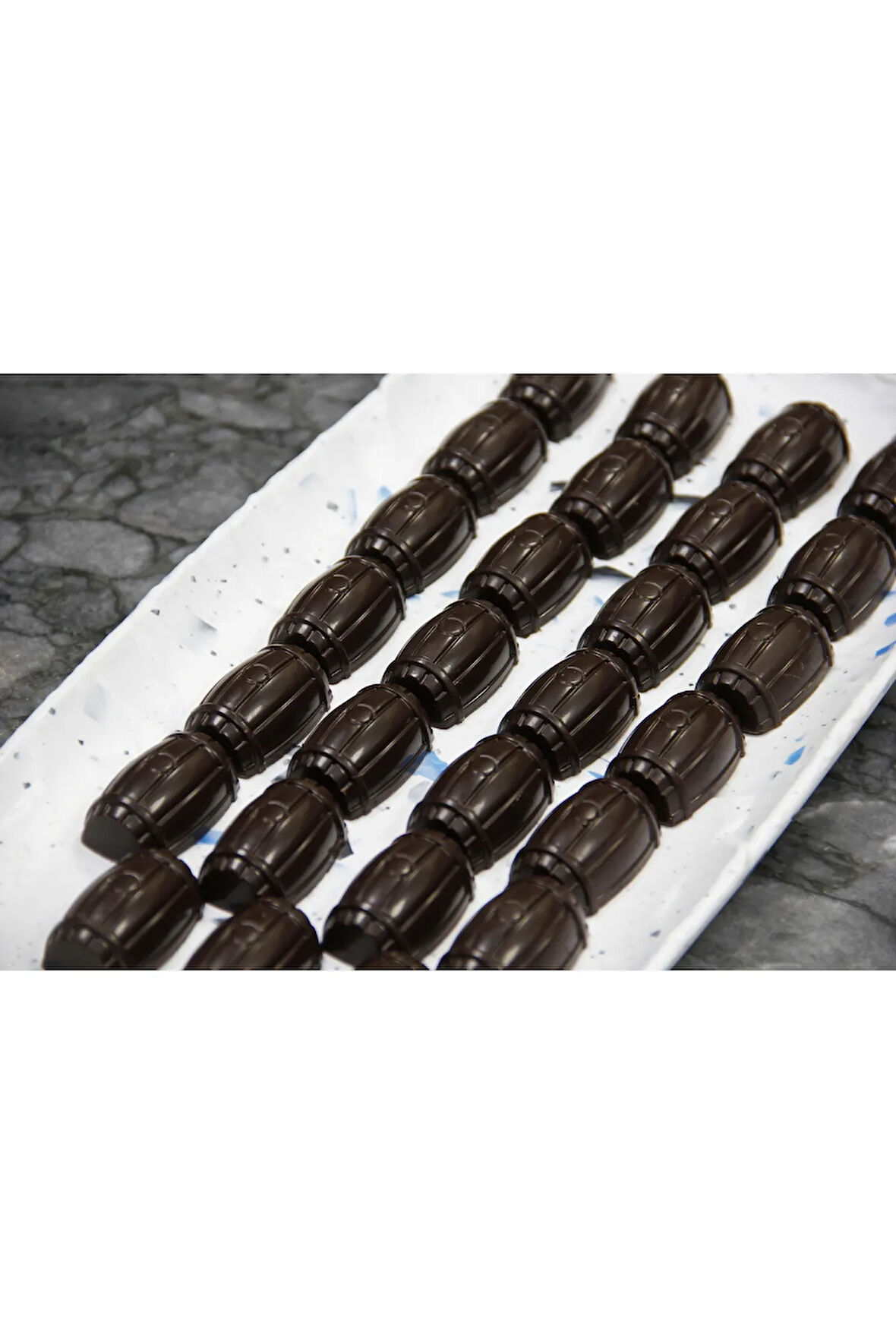 Sütlü Çikolata Dolgulu Fıçı Sütlü Hediyelik Çikolata (250 gr)