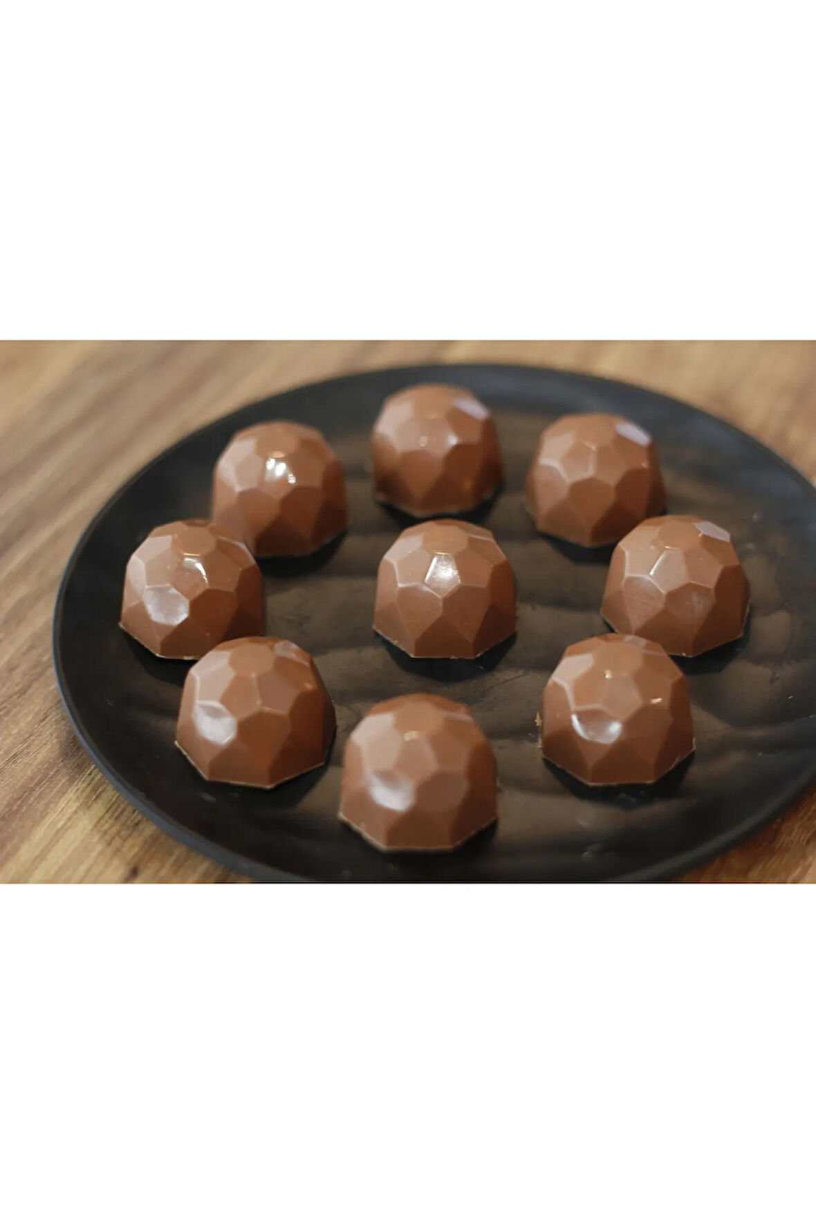 Karamel Çikolata Dolgulu Kristal Sütlü Hediyelik Çikolata (500 gr)