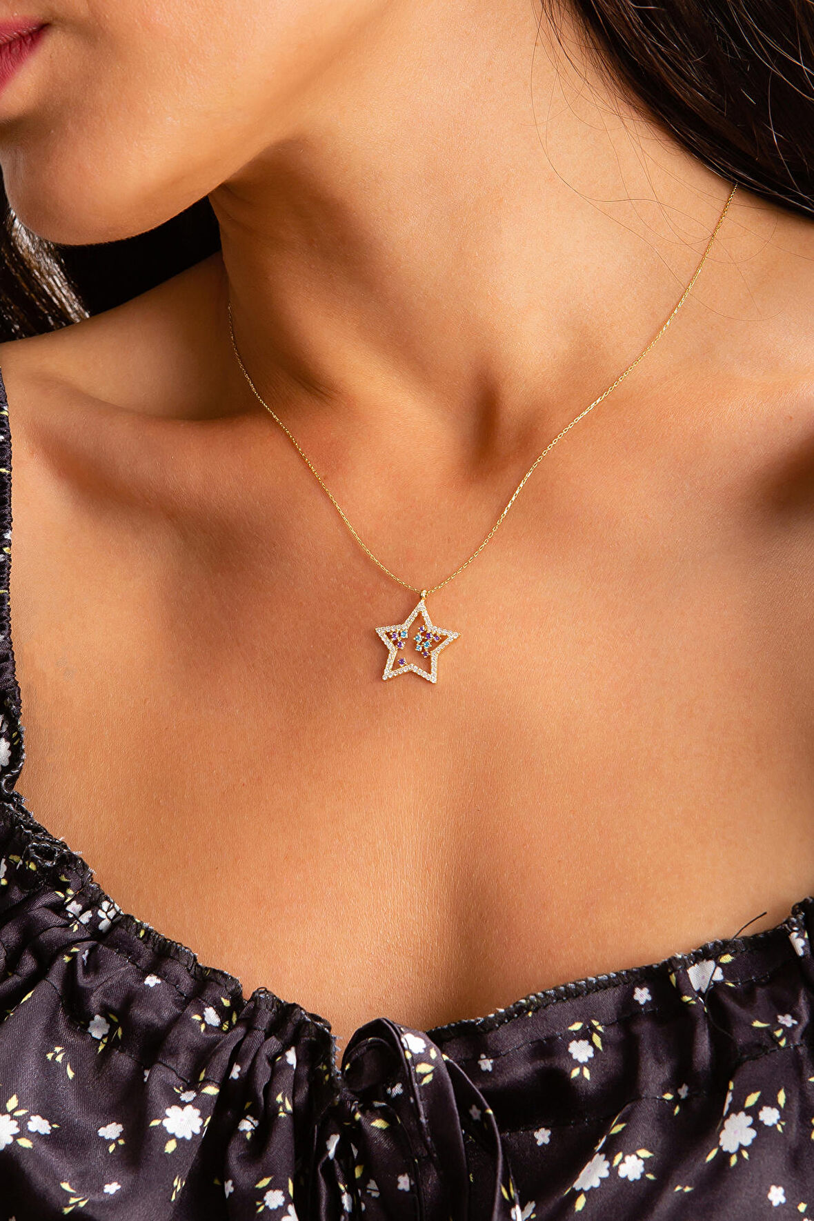 Taşlı Yıldız Kolye
