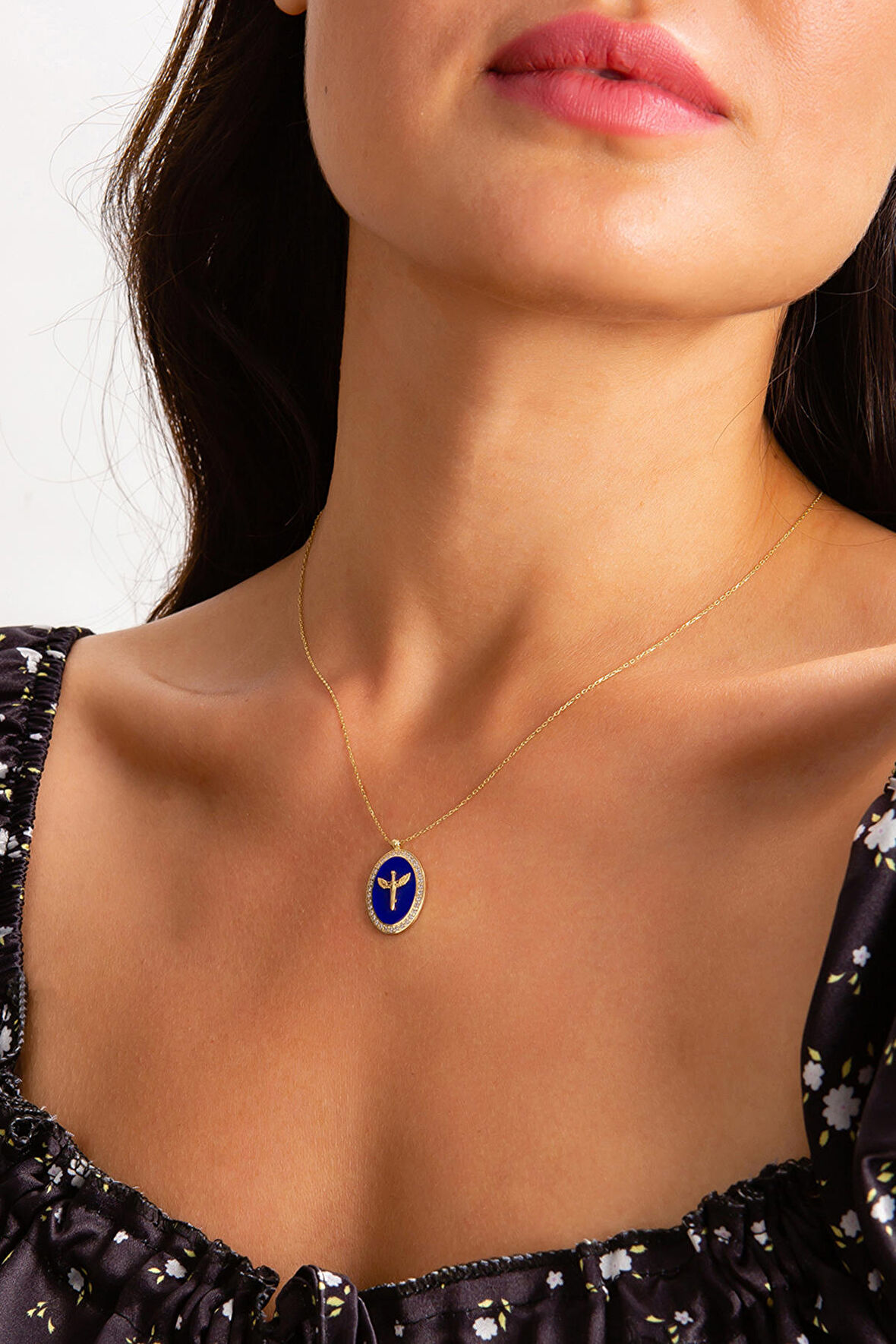 Lacivert Mikailin Kılıcı