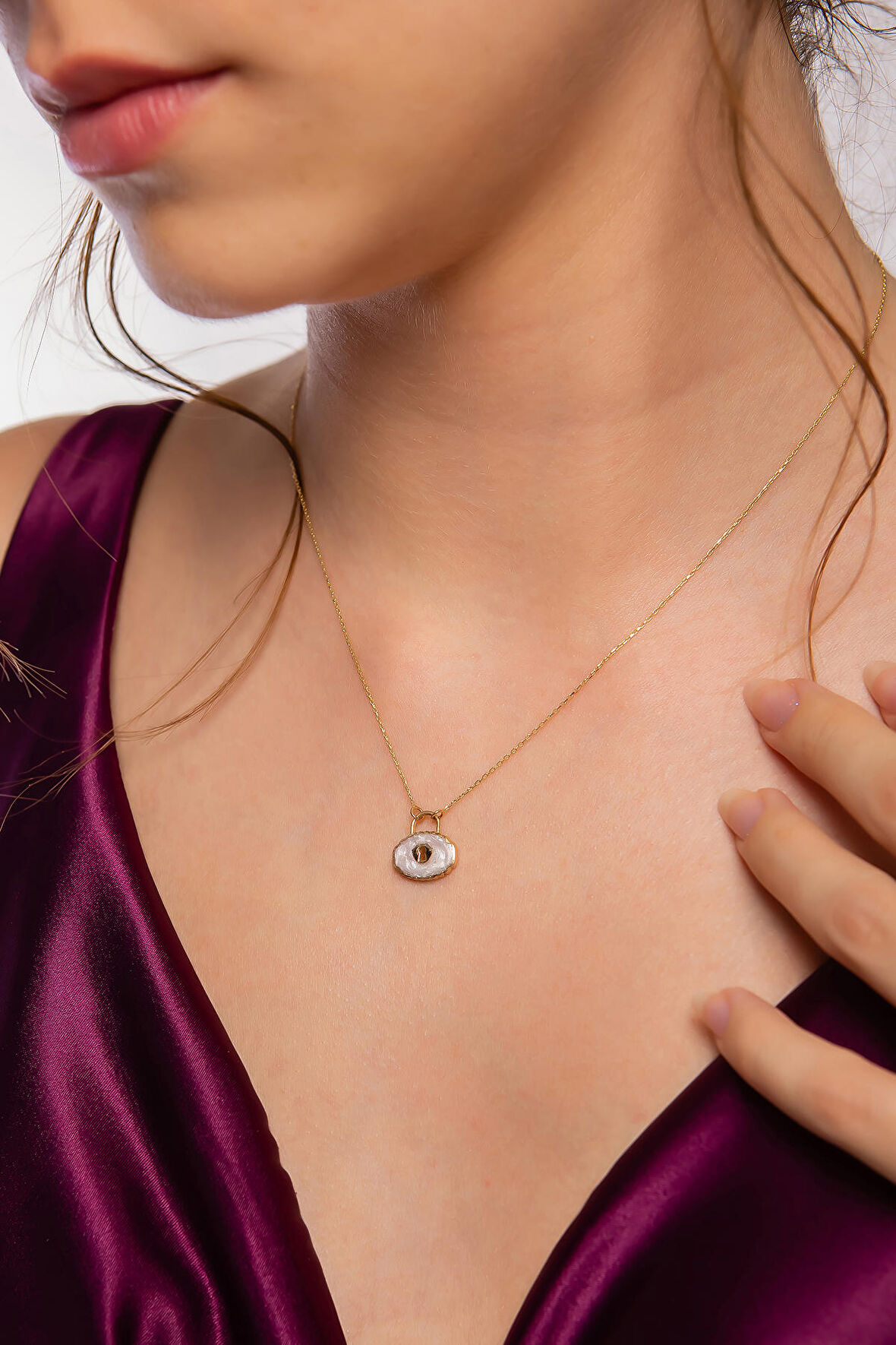 Çift Renk Kilit Kolye