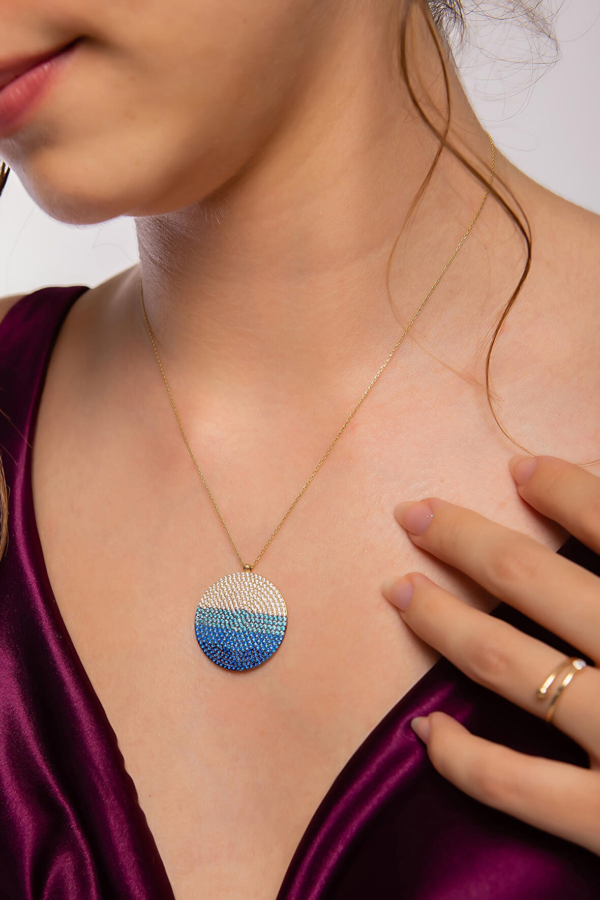 Yuvarlak Taşlı Kolye