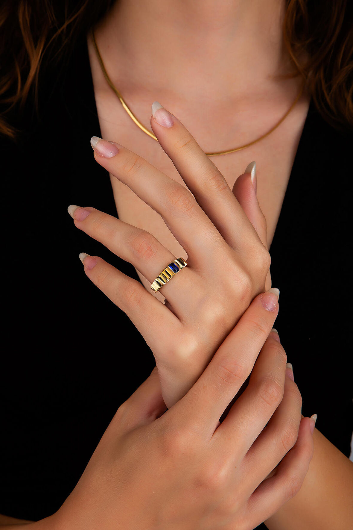 Koyu Mavi Taşlı Asil Yüzük