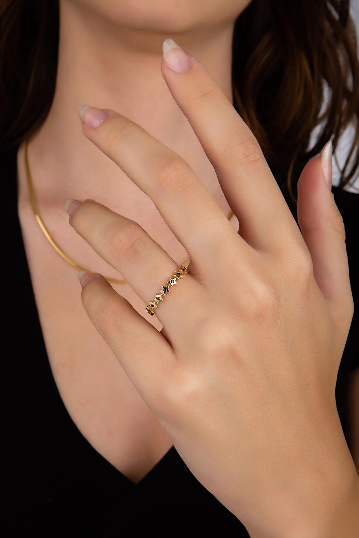 Sıralı Siyah Yıldız Yüzük