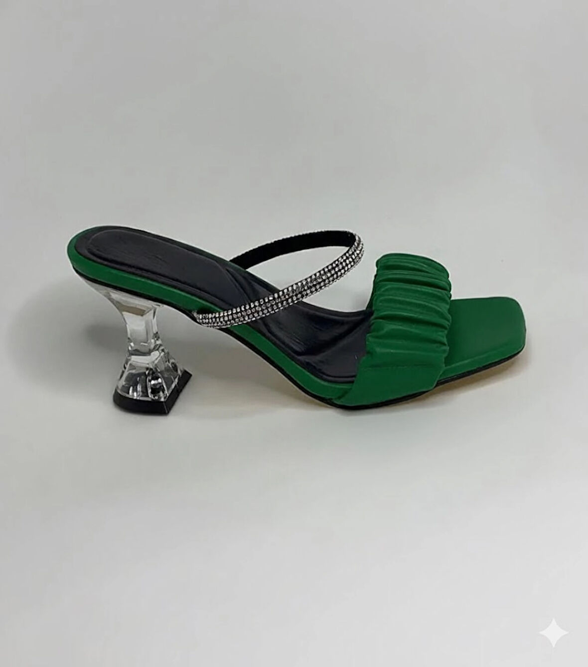 Mergenshoes T032 Yeşil Şeffaf Topuklu Rahat Taban Kadın Terlik