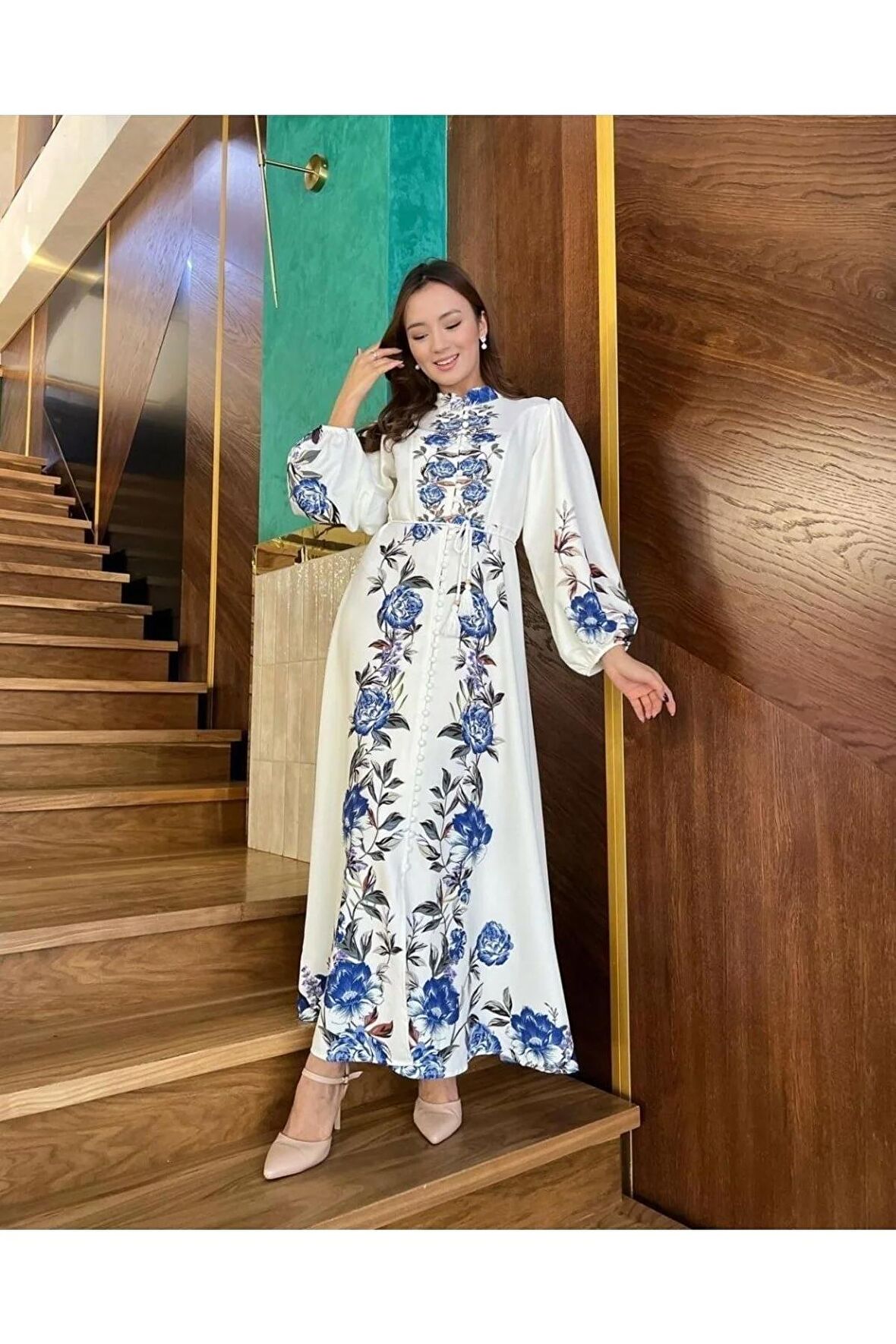 Atlas Kumaş Elbise Siyah (kuşak Dahildir) - Beyaz