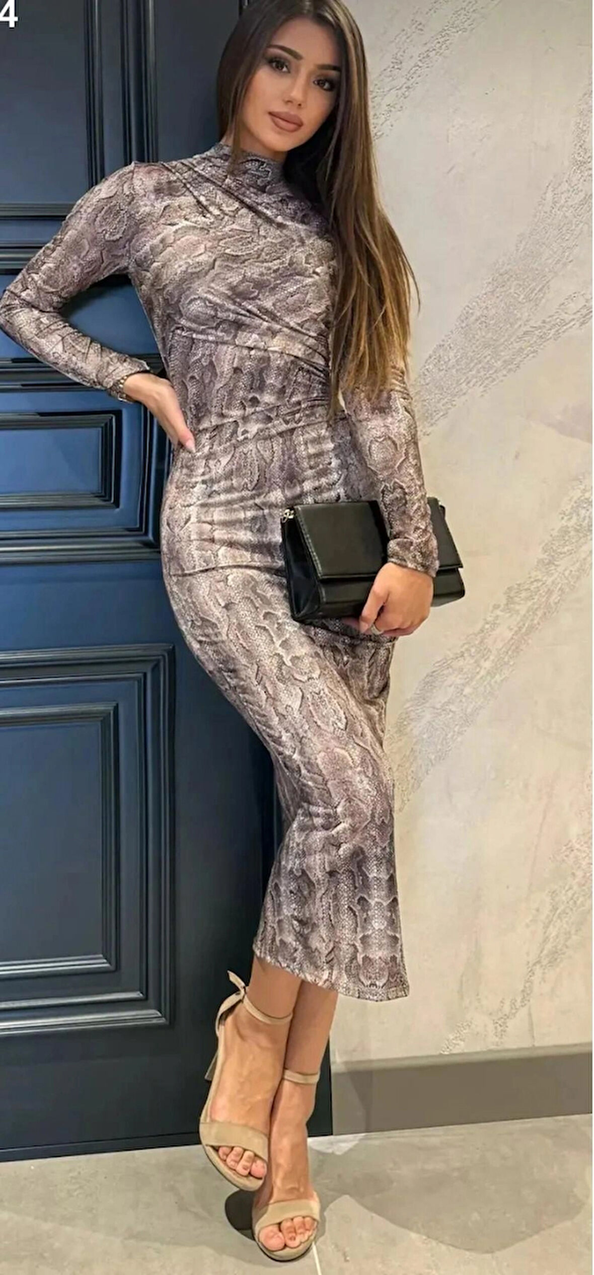 SANDY YUMUŞACIK KUMAŞ VÜCUDU SARAN ELBİSE