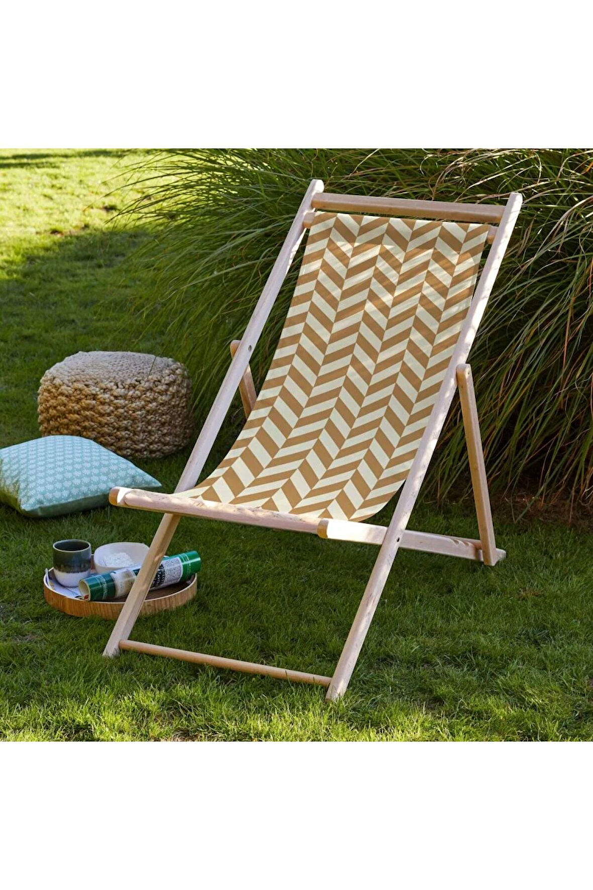 Geometrik Desen Katlanır Şezlong (Ahşap Fırınlanmış Gürgen Ağacı, Süet Kumaş)