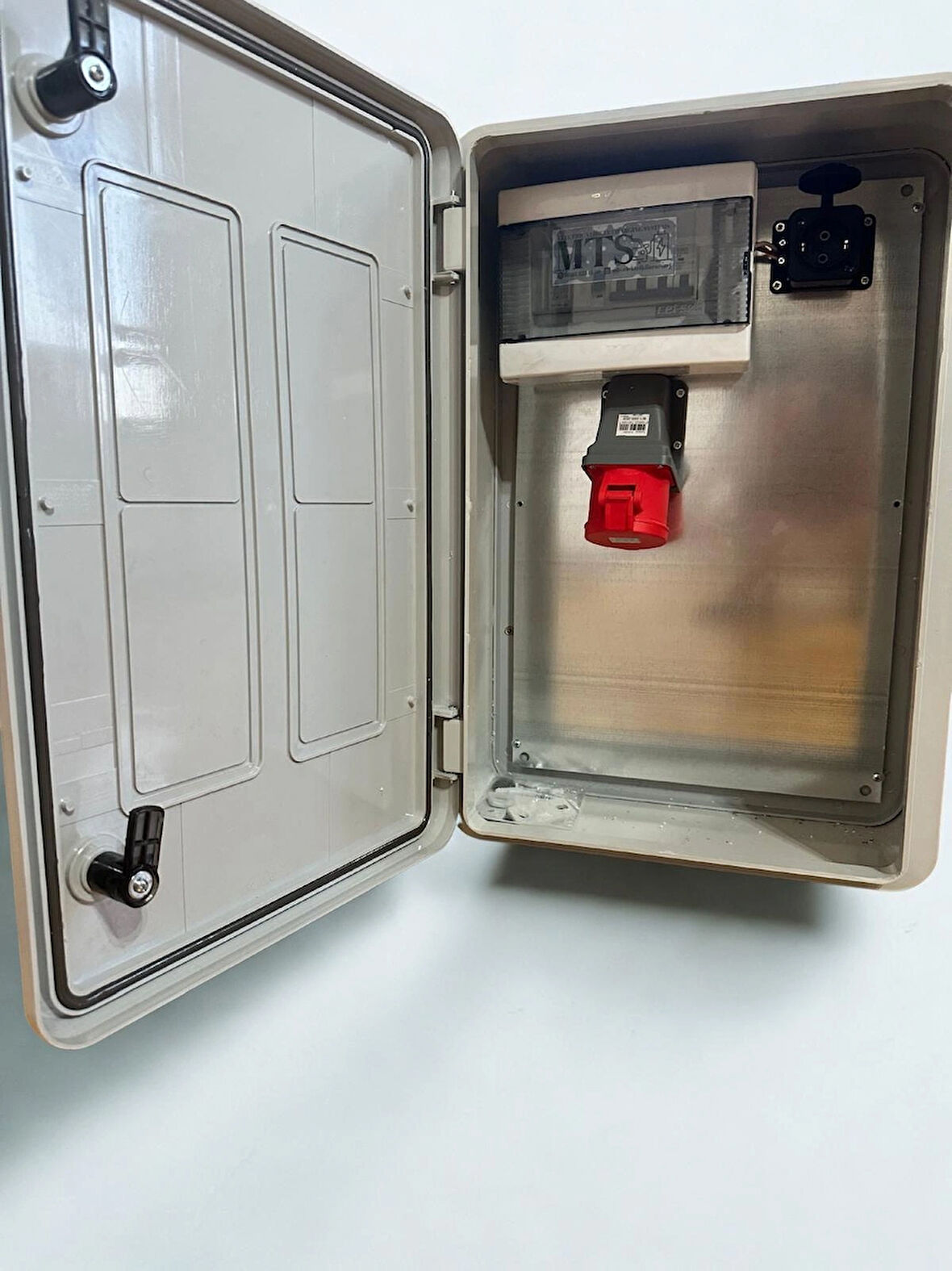 22 Kw 5/32 SCHNEİDER Pano 60 40 20 cm Seyyar Taşınabilir Elektrikli Araç Şarj Cihazı Kombinasyon Kutusu Besleme Panosu Kullanıma Hazır SCHNEİDER Sigorta ve Kaçak Akım Rolesi 22KW